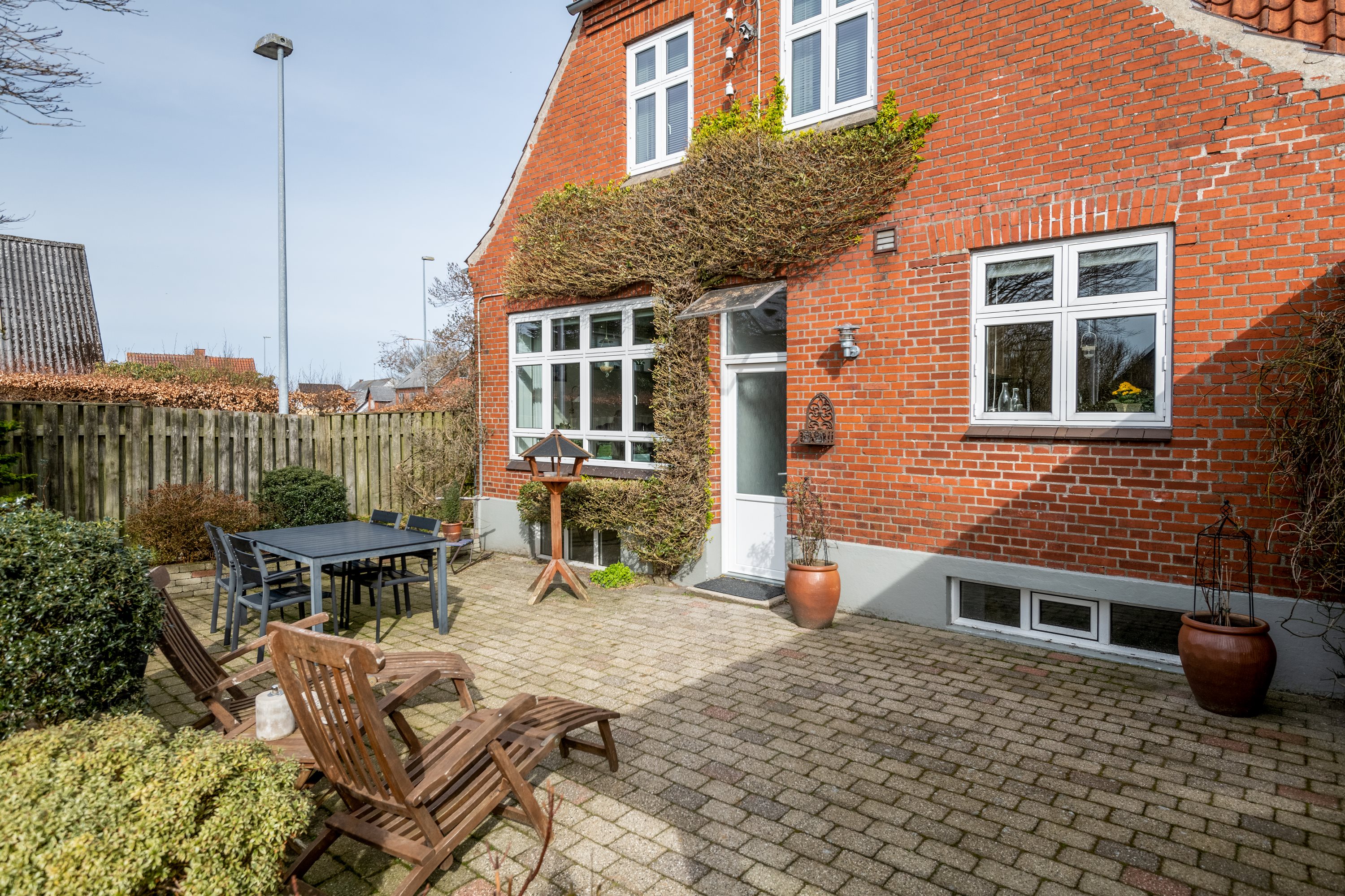 Fremhævet terrasse billede i fuldskærmstilstand. Billede af Hjørringvej 413, 9750 Østervrå