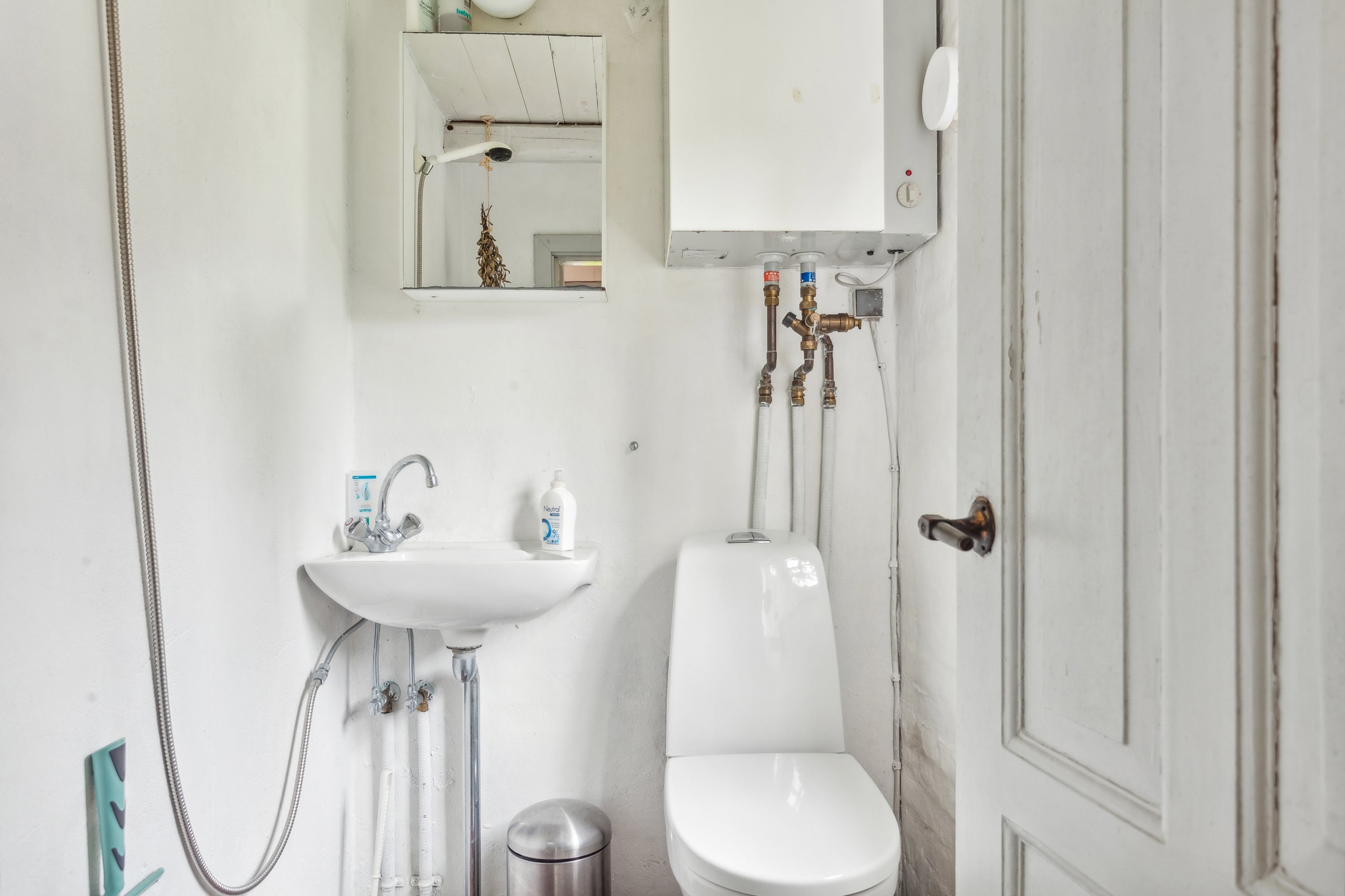 Fremhævet badeværelse billede i fuldskærmstilstand. Billede af Juelsmindevej 3, Byrum, 9940 Læsø