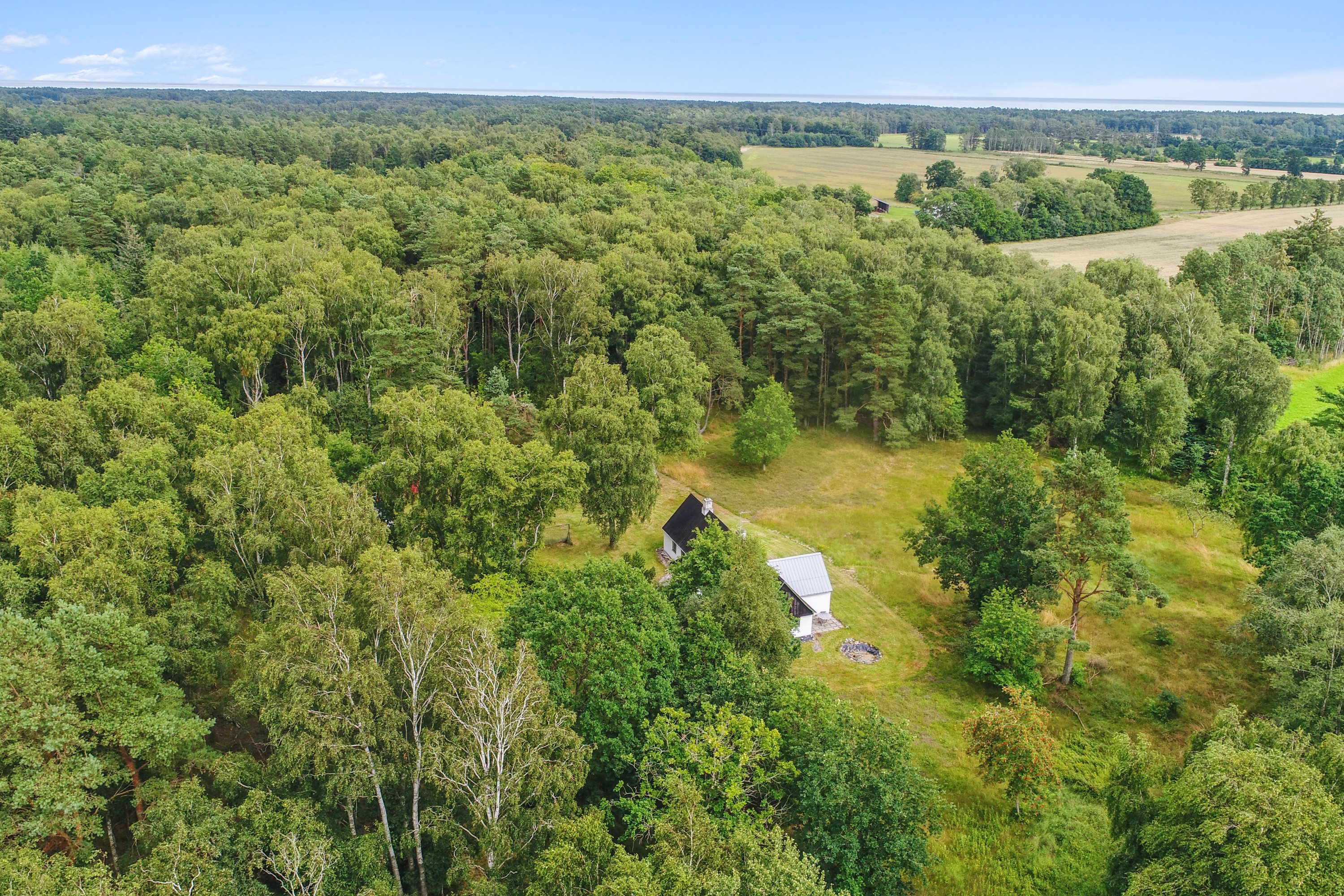 Fremhævet luftfoto billede i fuldskærmstilstand. Billede af Juelsmindevej 3, Byrum, 9940 Læsø
