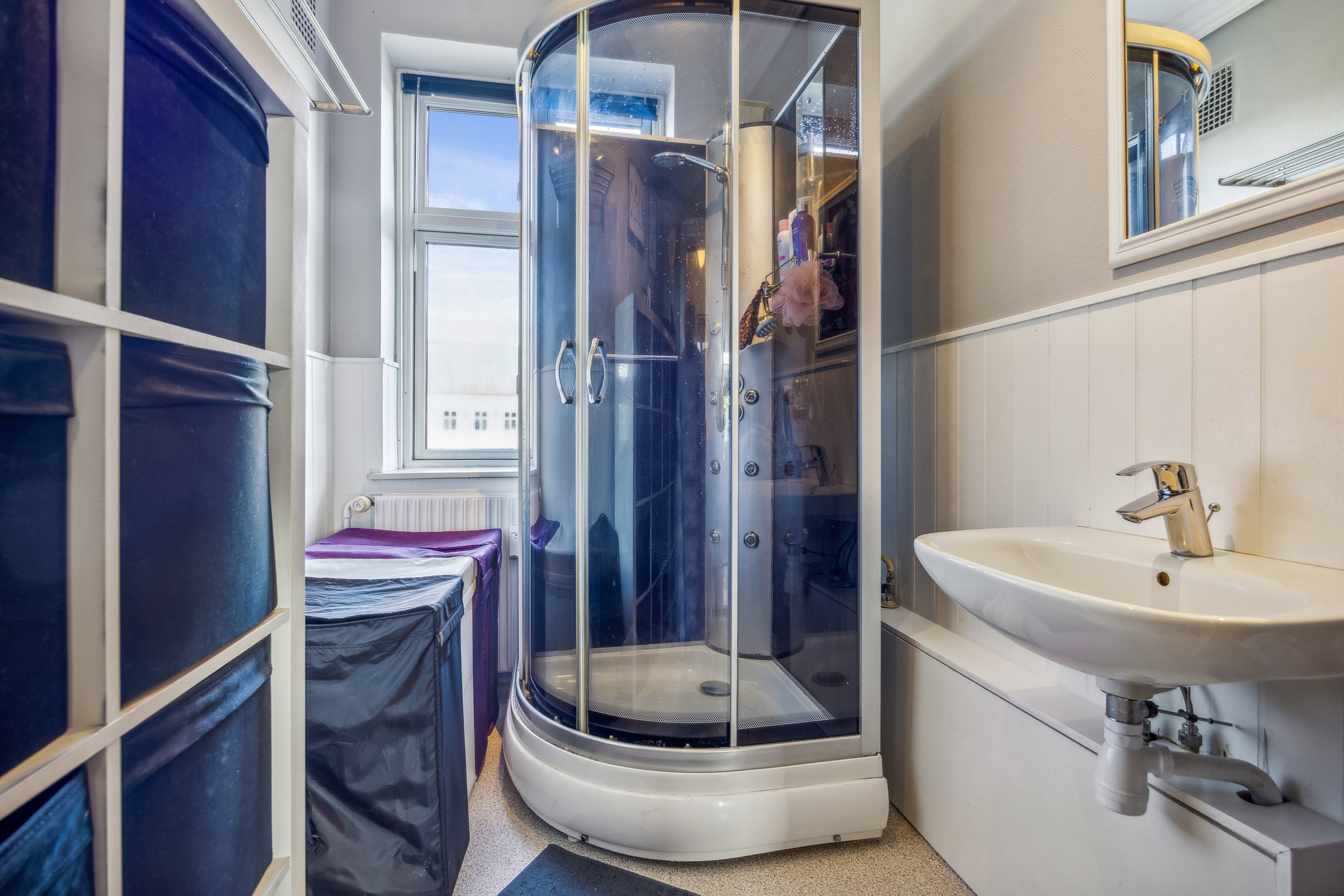 Fremhævet badeværelse billede i fuldskærmstilstand. Billede af Hjulmagervej 6, 2. tv., 9000 Aalborg