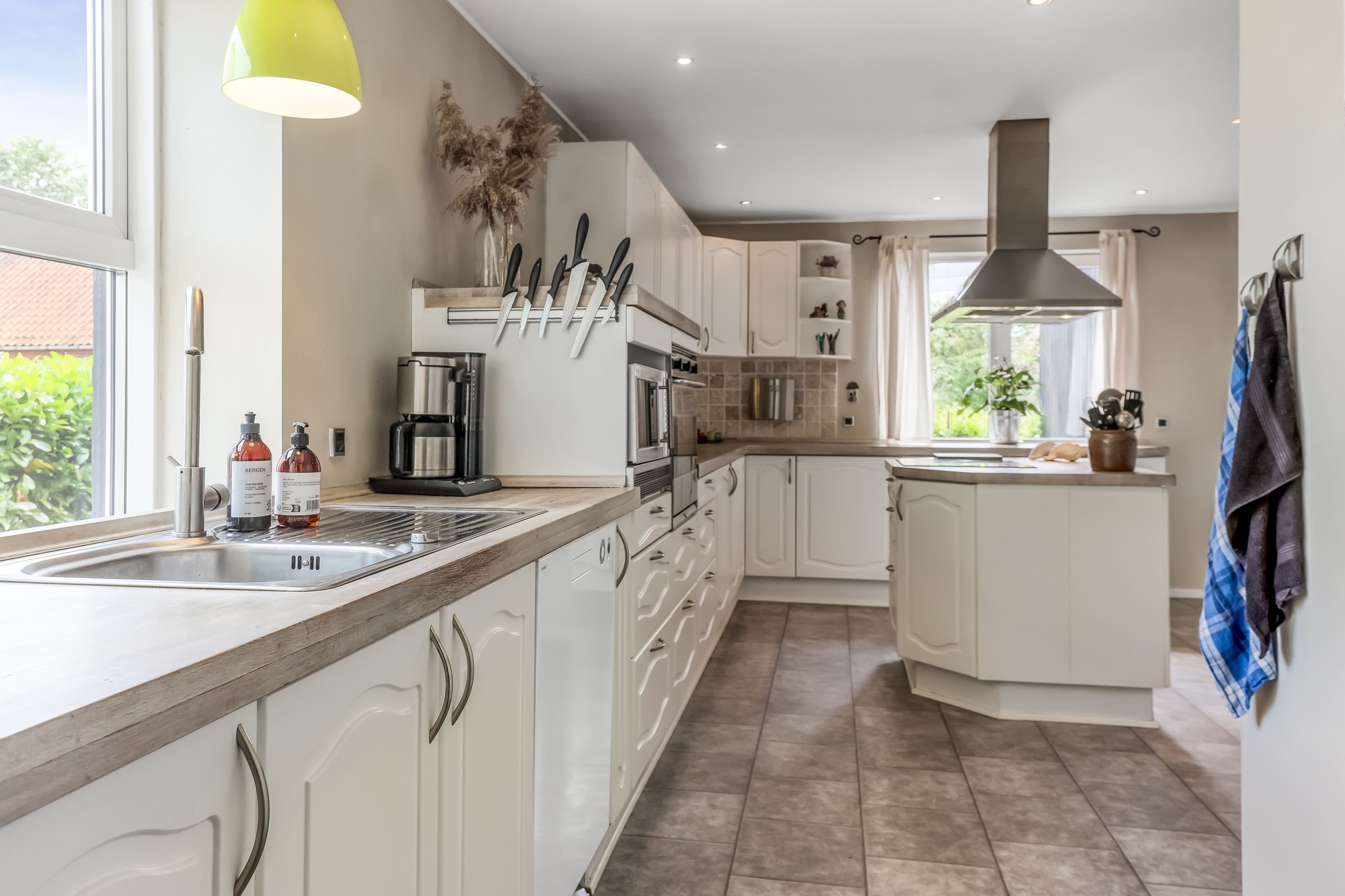 Fremhævet andet billede i fuldskærmstilstand. Billede af Randersvej 10, 8800 Viborg