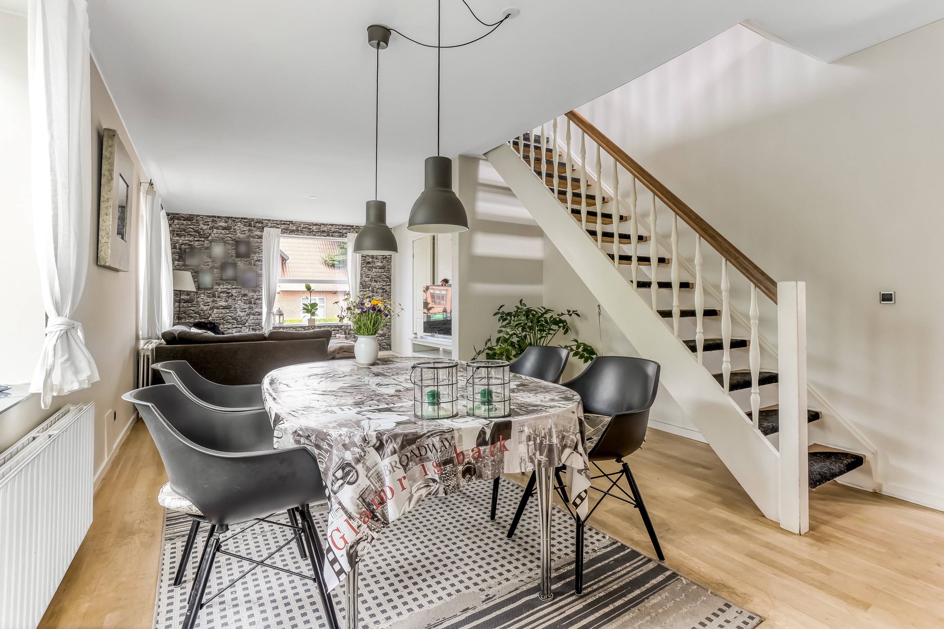 Fremhævet stue billede i fuldskærmstilstand. Billede af Randersvej 10, 8800 Viborg