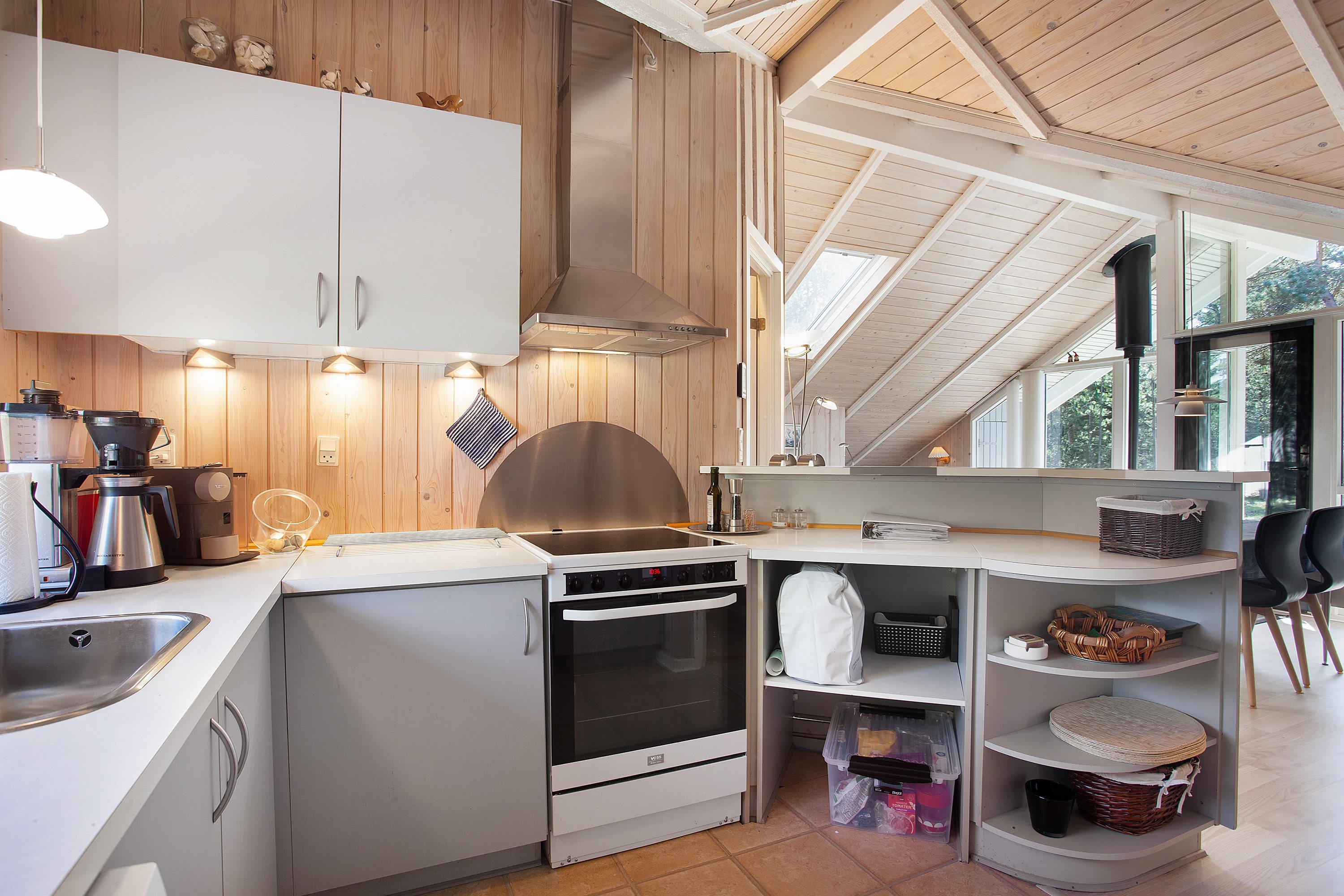 Fremhævet køkken billede i fuldskærmstilstand. Billede af Spurvevej 4, Østerby, 9940 Læsø