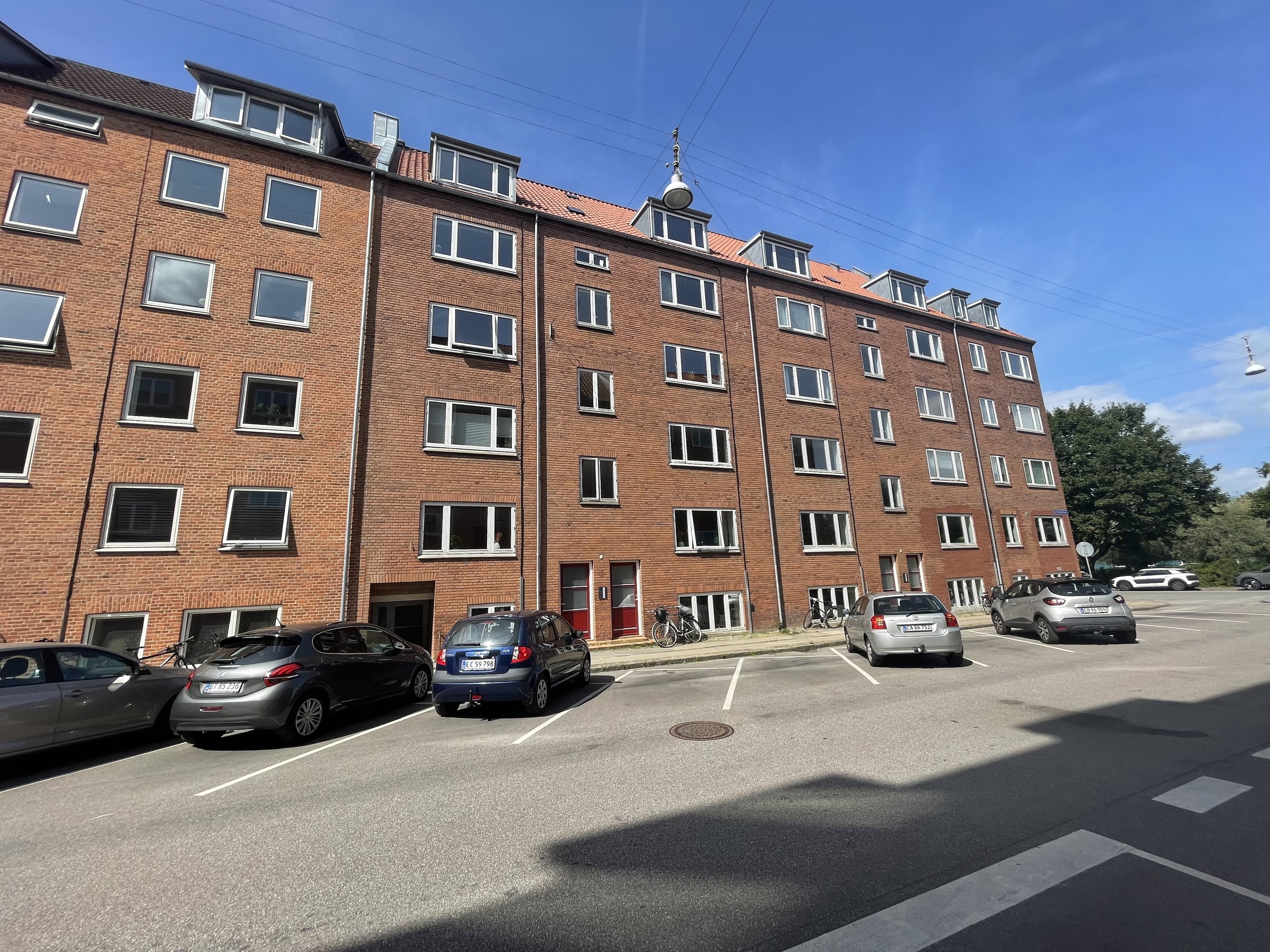 Fremhævet  billede i fuldskærmstilstand. Billede af Ivar Huitfeldts Gade 9, 1. th., 9000 Aalborg