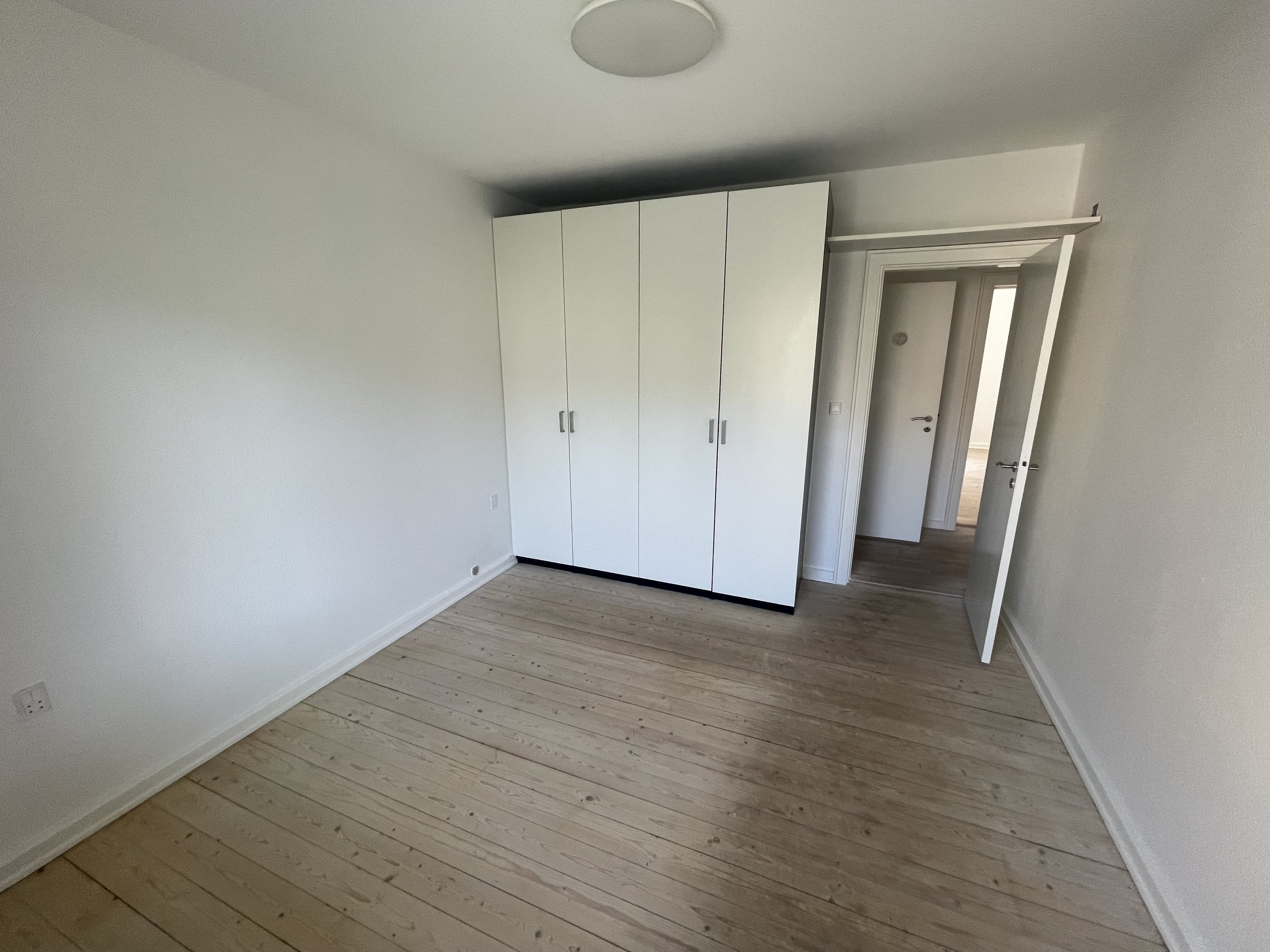 Fremhævet  billede i fuldskærmstilstand. Billede af Ivar Huitfeldts Gade 9, 1. th., 9000 Aalborg