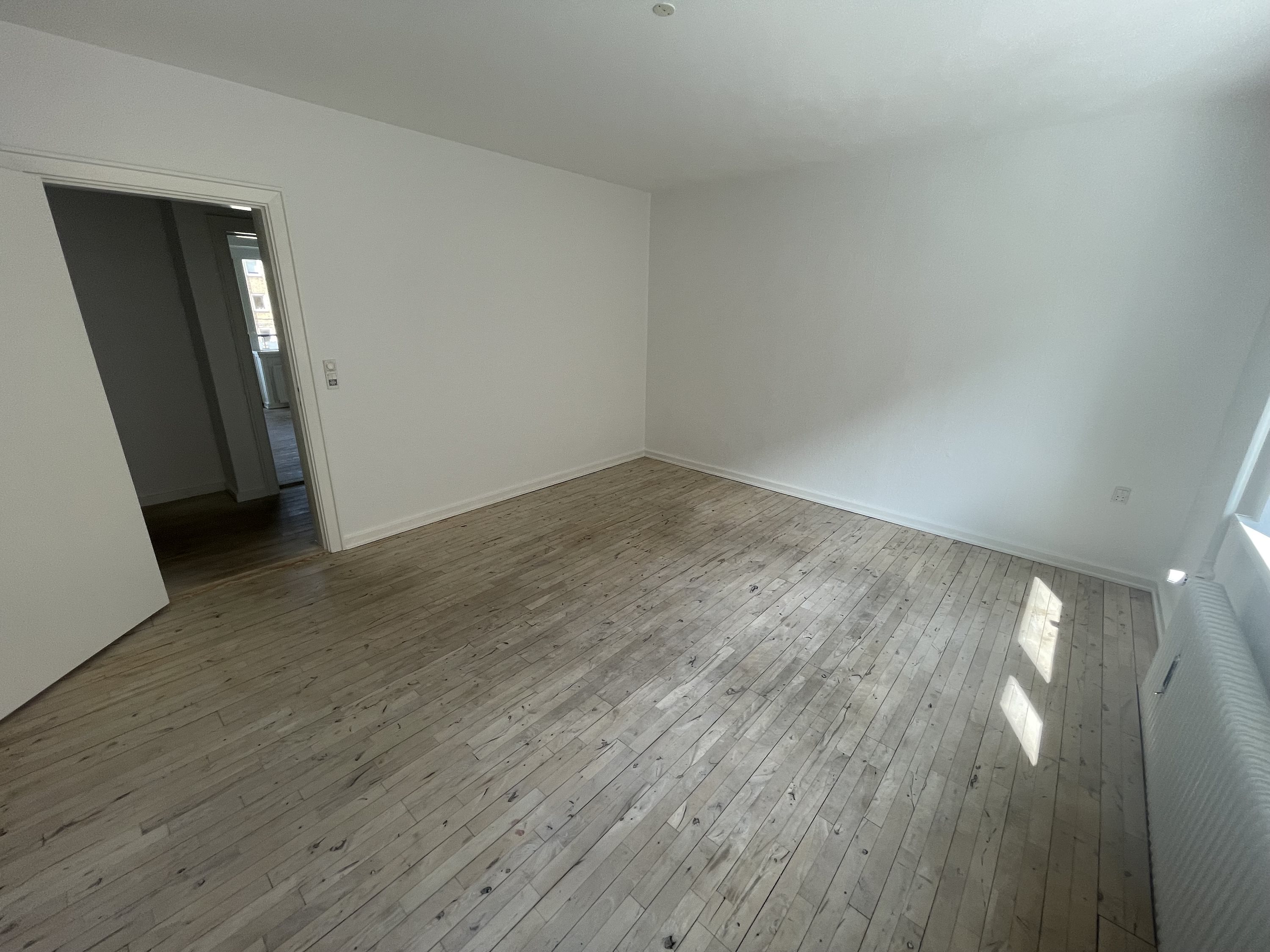 Fremhævet  billede i fuldskærmstilstand. Billede af Ivar Huitfeldts Gade 9, 1. th., 9000 Aalborg