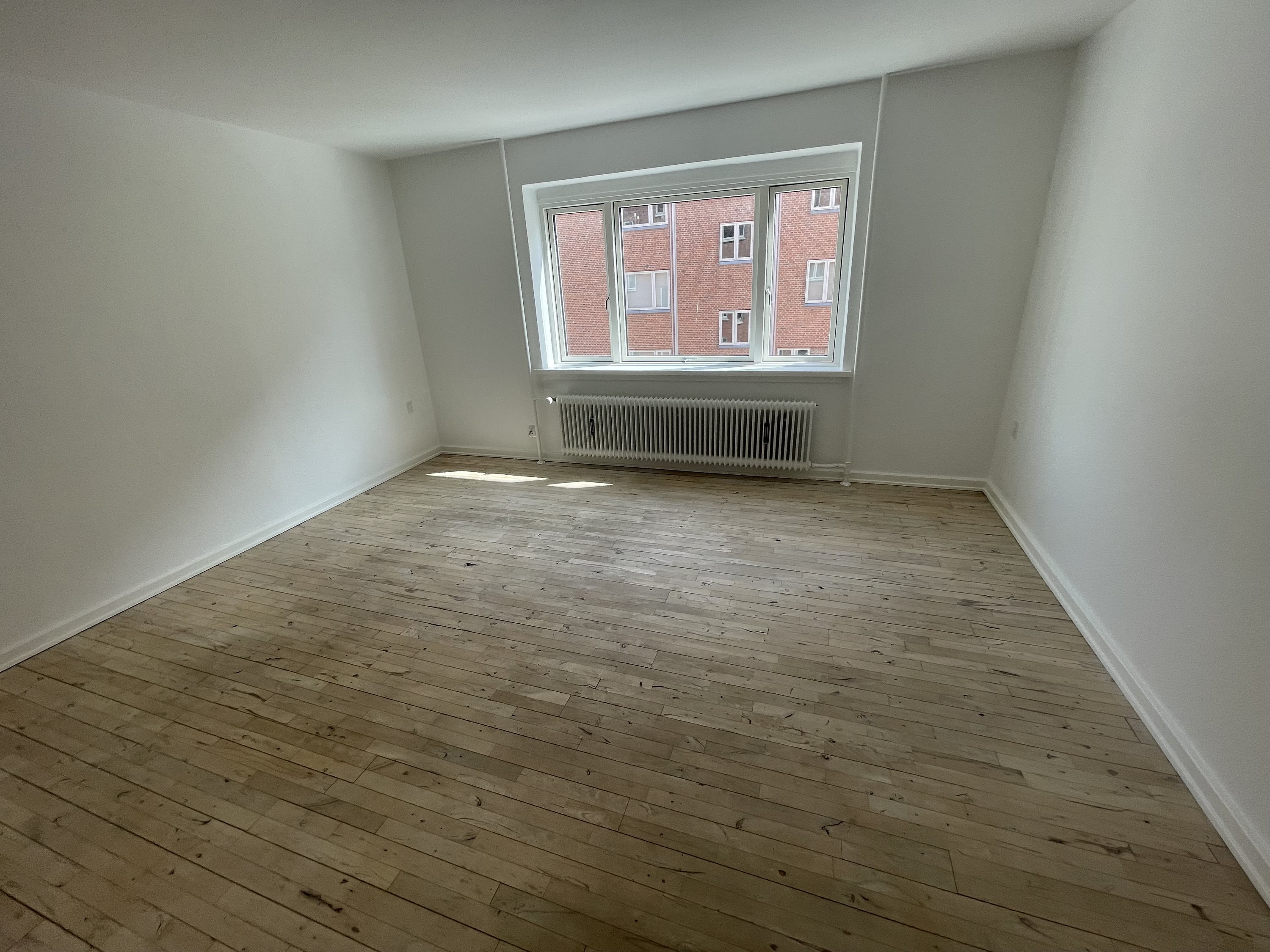 Fremhævet  billede i fuldskærmstilstand. Billede af Ivar Huitfeldts Gade 9, 1. th., 9000 Aalborg