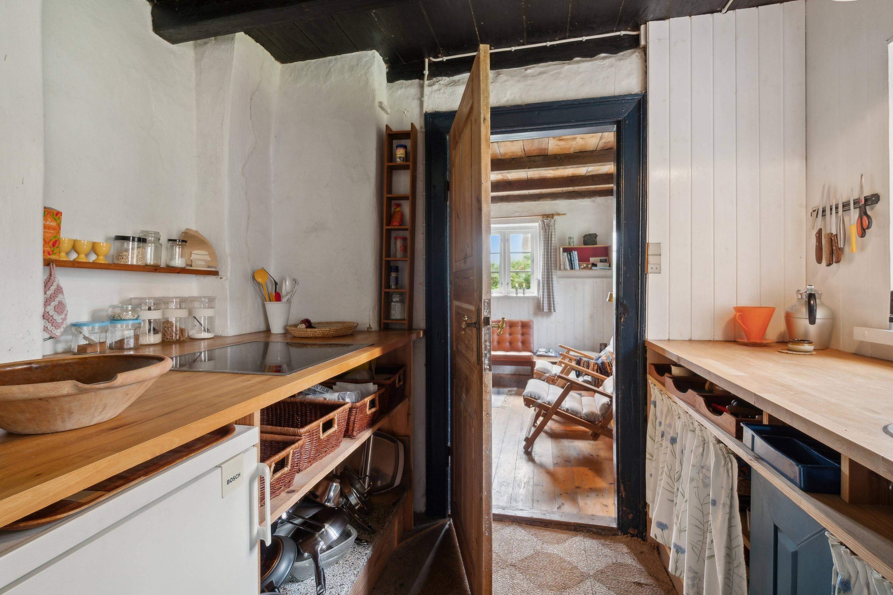 Fremhævet køkken billede i fuldskærmstilstand. Billede af Vangvej 6, Klitmøller, 7700 Thisted