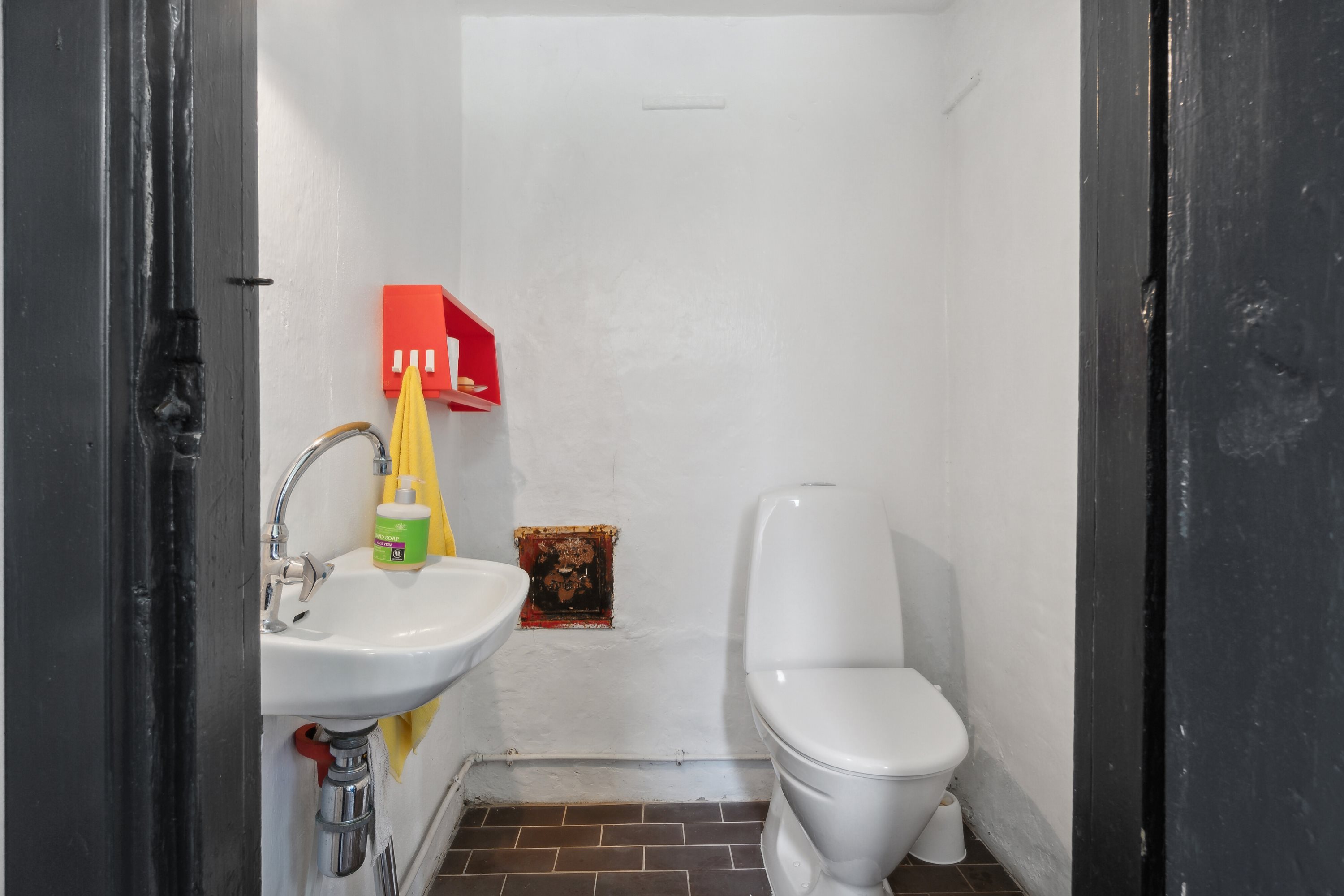 Fremhævet badeværelse billede i fuldskærmstilstand. Billede af Vangvej 6, Klitmøller, 7700 Thisted