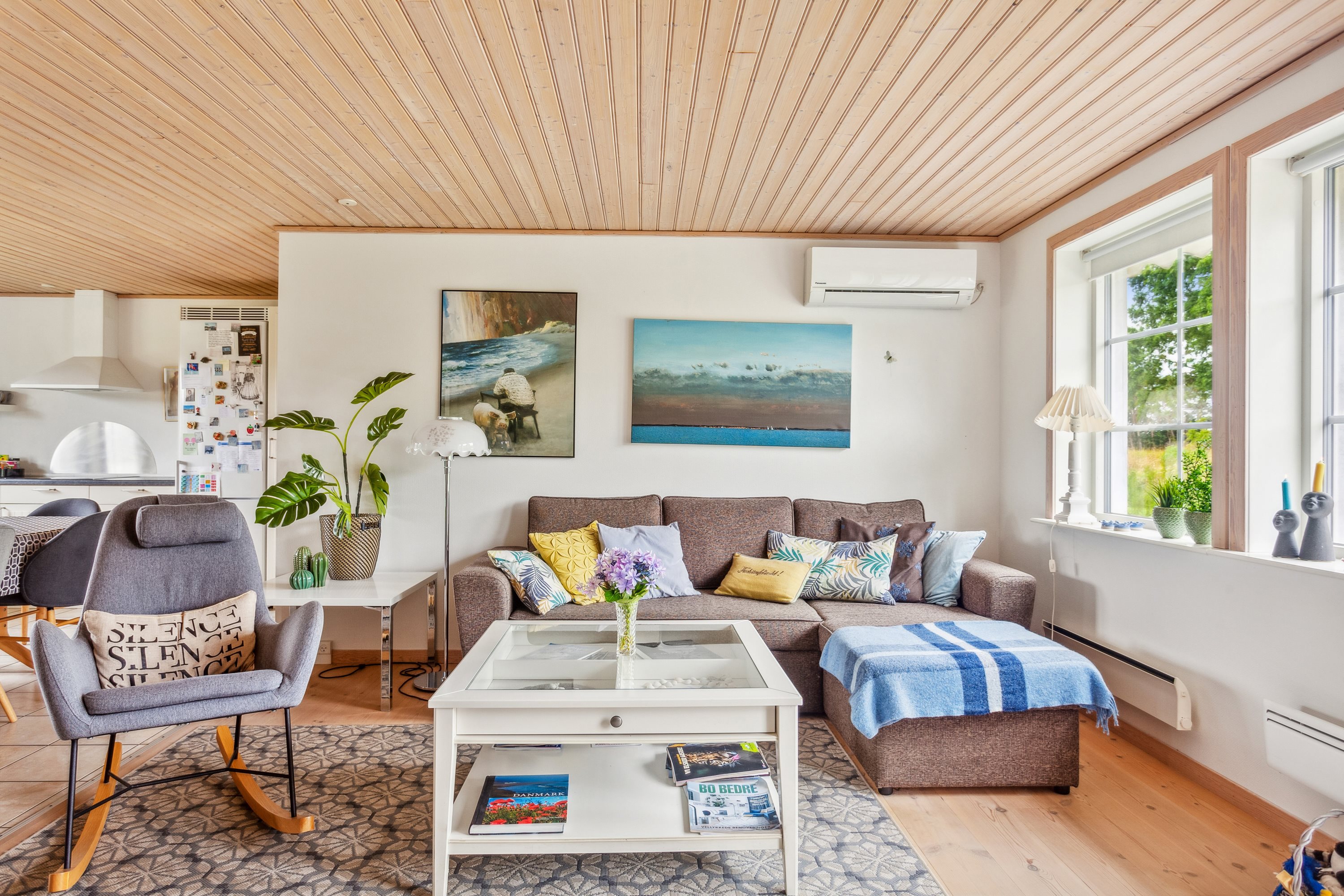 Fremhævet stue billede i fuldskærmstilstand. Billede af Enebærvej 6, Vesterø Havn, 9940 Læsø