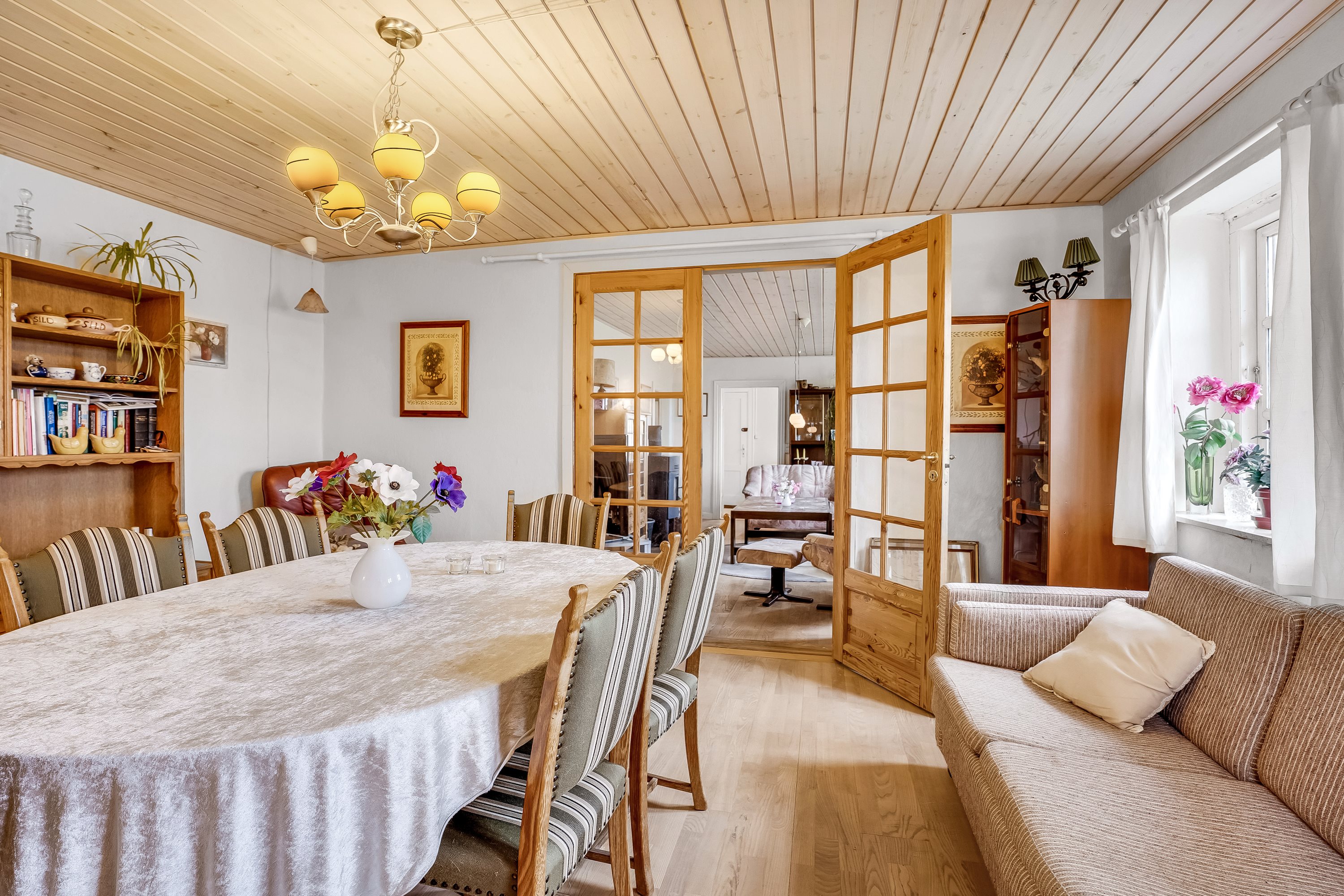 Fremhævet stue billede i fuldskærmstilstand. Billede af Viemosevej 89, Nøbbet, 4913 Horslunde