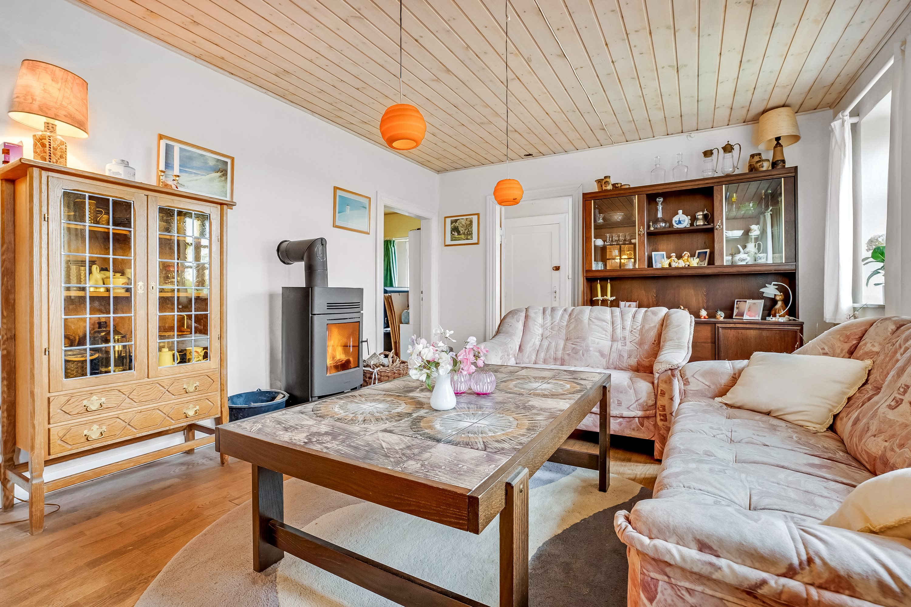 Fremhævet stue billede i fuldskærmstilstand. Billede af Viemosevej 89, Nøbbet, 4913 Horslunde