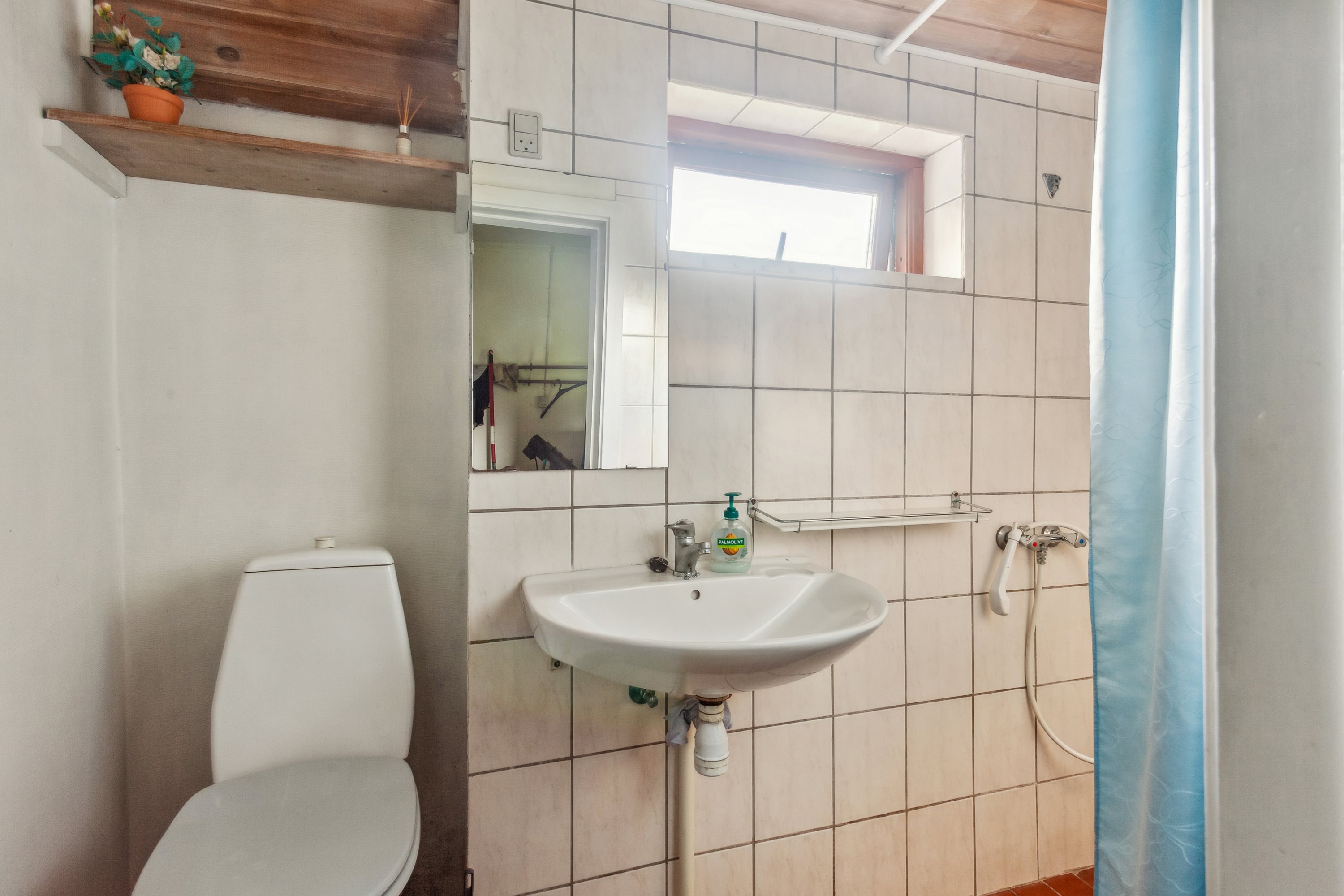 Fremhævet badeværelse billede i fuldskærmstilstand. Billede af Agersigen 9, Vesterø Havn, 9940 Læsø