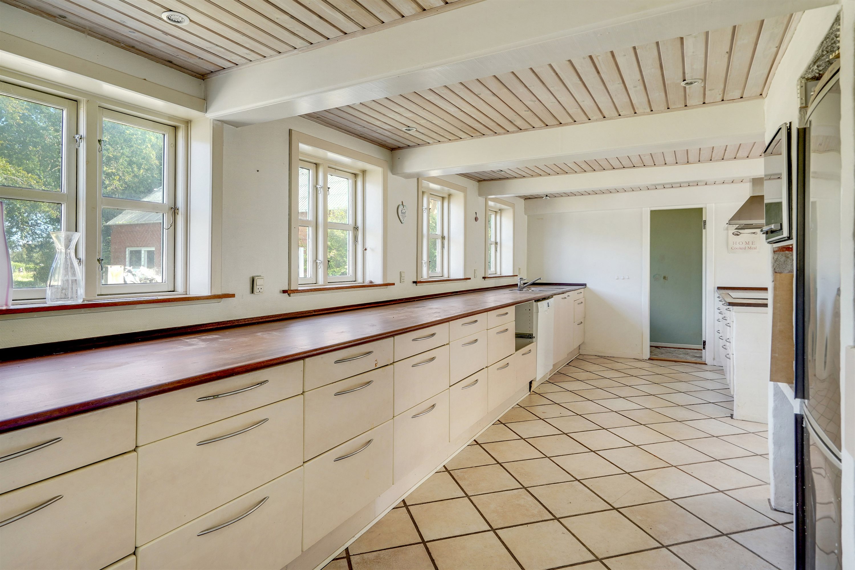 Fremhævet køkken billede i fuldskærmstilstand. Billede af Tanderupvej 3, Kirkeby, 6760 Ribe