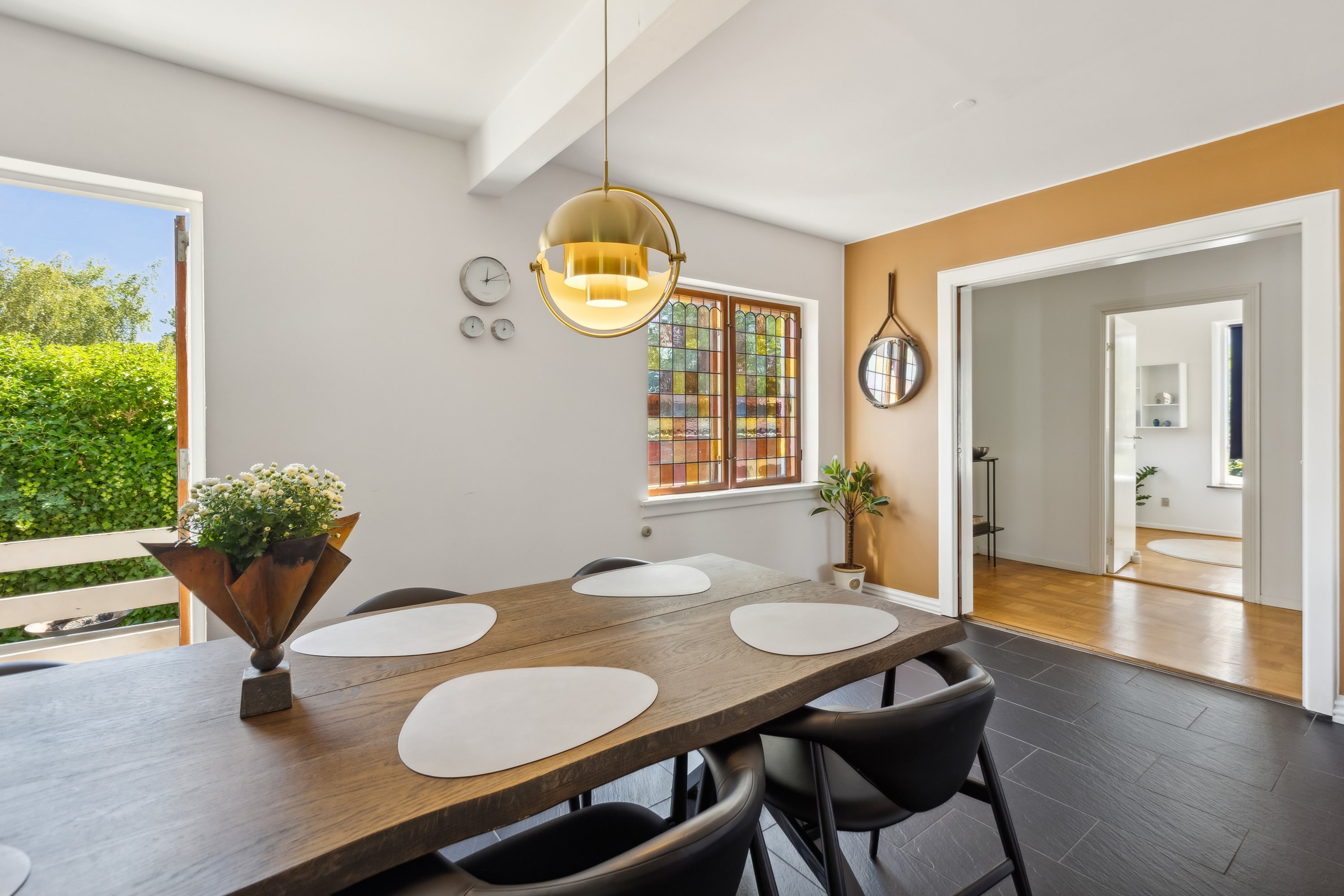 Fremhævet stue billede i fuldskærmstilstand. Billede af Nørre Alle 44, 2600 Glostrup