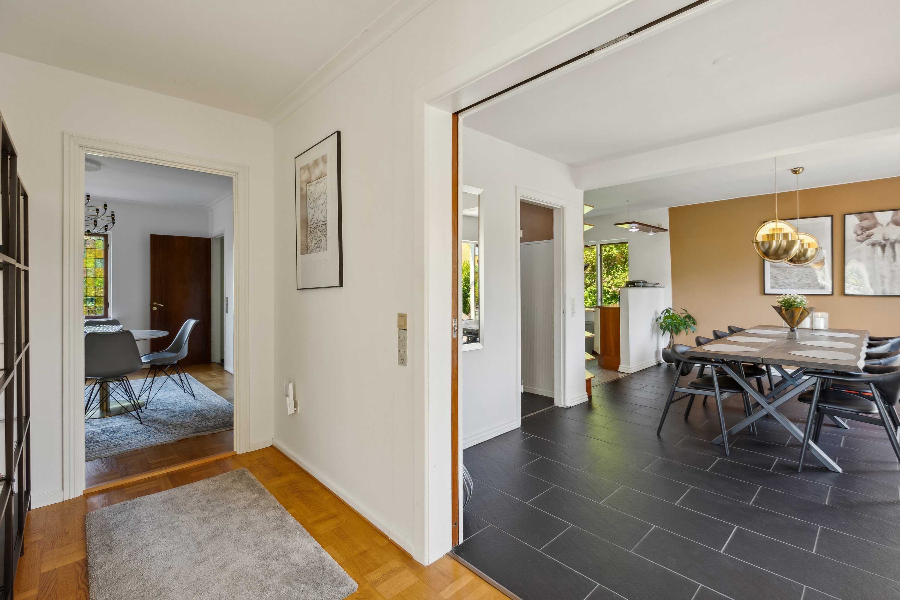 Fremhævet stue billede i fuldskærmstilstand. Billede af Nørre Alle 44, 2600 Glostrup