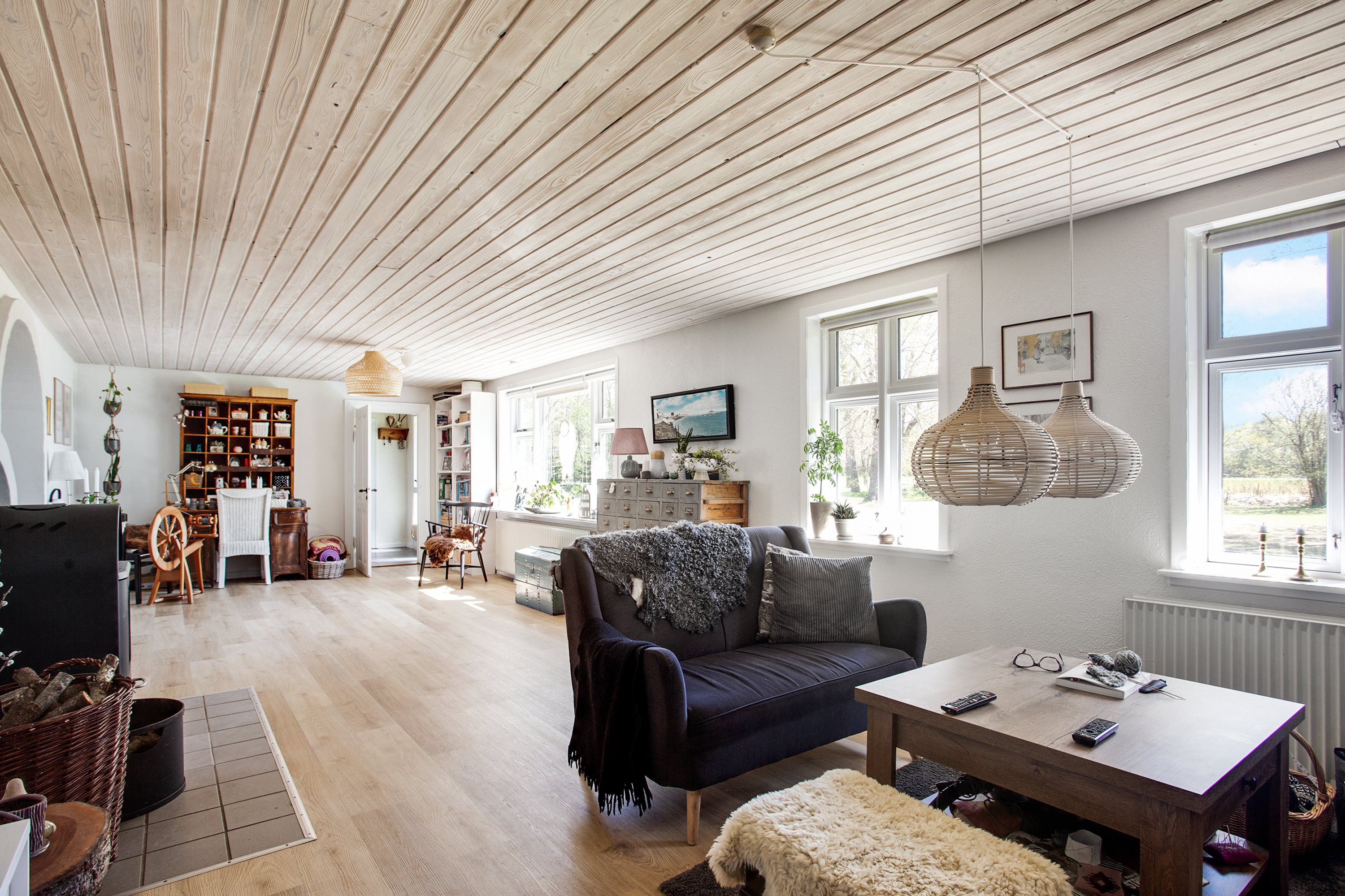 Fremhævet stue billede i fuldskærmstilstand. Billede af Østerbyvejen 39, Østerby, 9940 Læsø