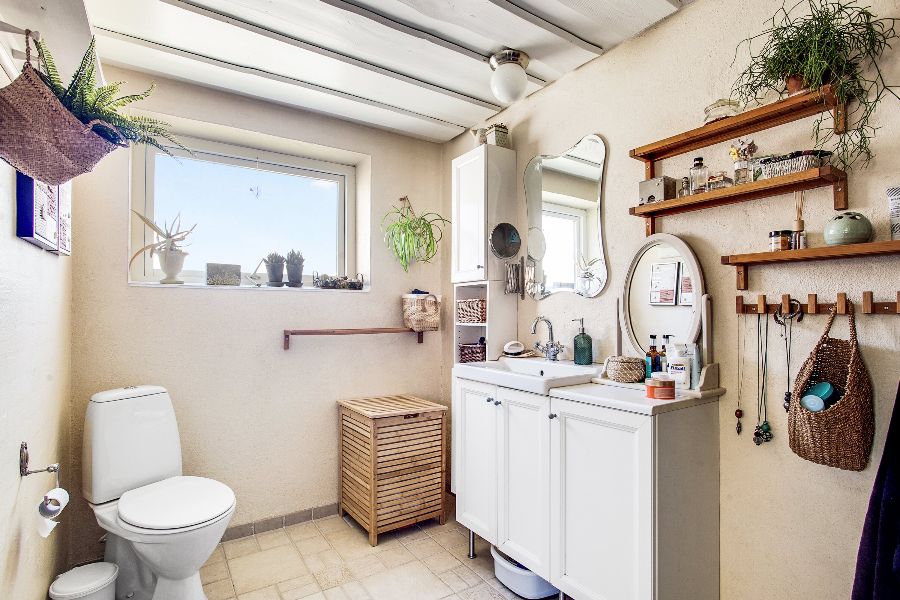 Fremhævet badeværelse billede i fuldskærmstilstand. Billede af Østerbyvejen 39, Østerby, 9940 Læsø