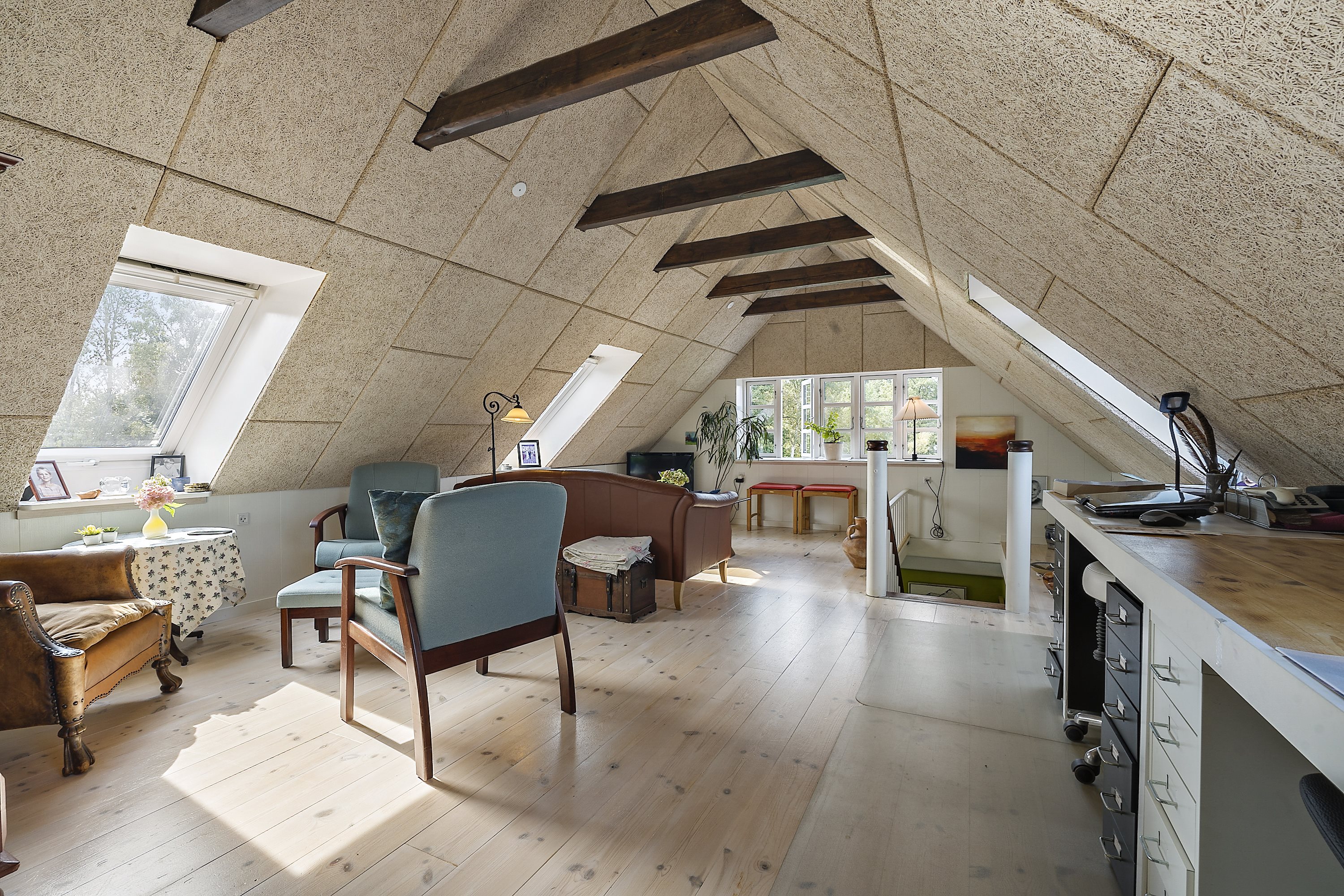 Fremhævet stue billede i fuldskærmstilstand. Billede af Søstien 15, Sønderby, 5631 Ebberup