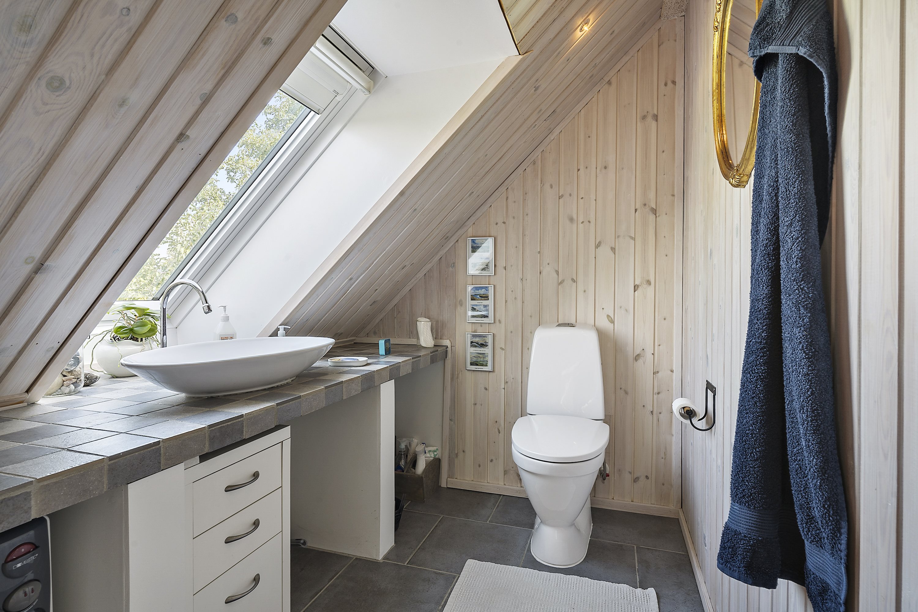 Fremhævet toilet billede i fuldskærmstilstand. Billede af Søstien 15, Sønderby, 5631 Ebberup