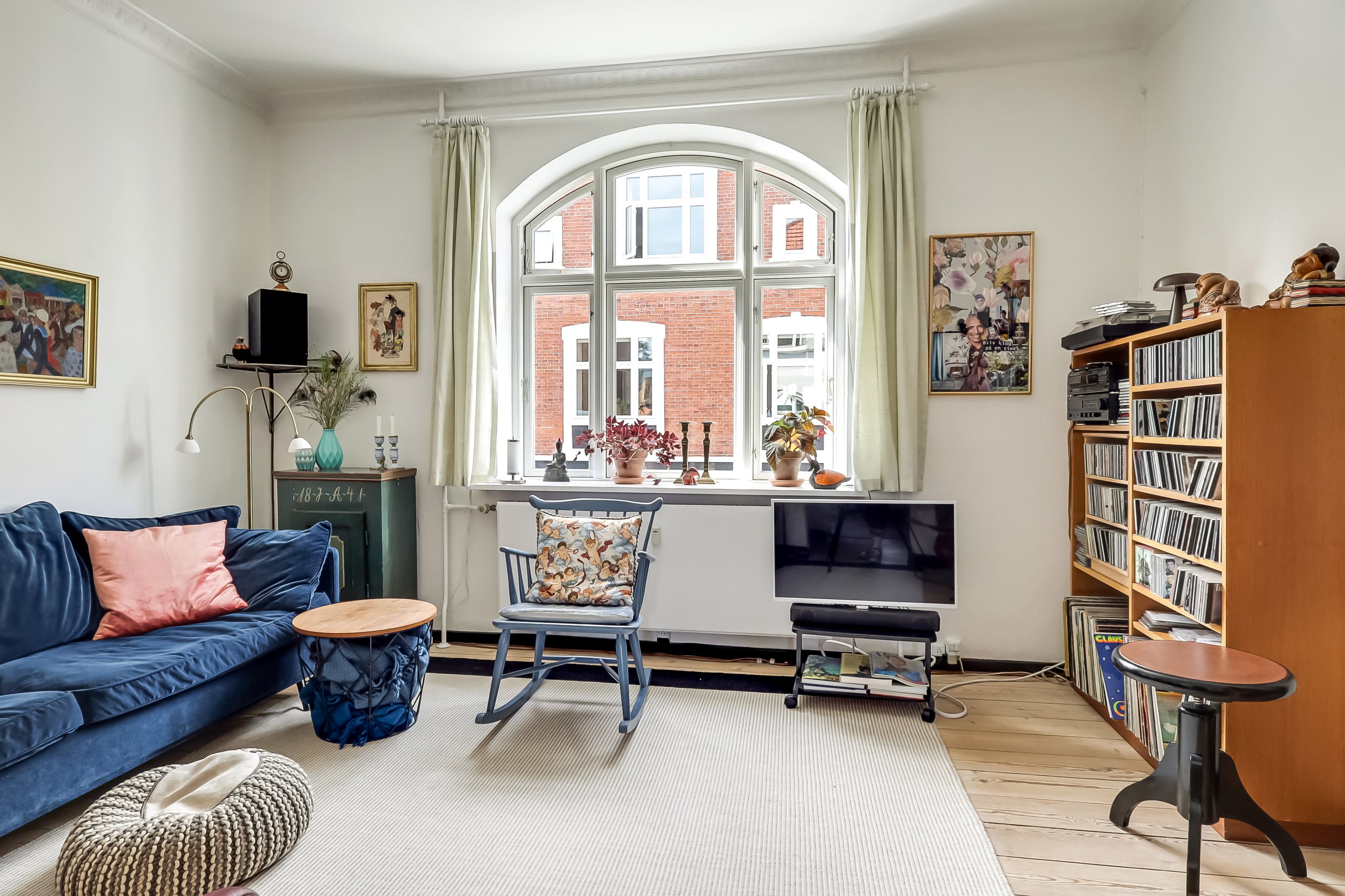 Fremhævet stue billede i fuldskærmstilstand. Billede af Pjentemøllestræde 8, 5700 Svendborg