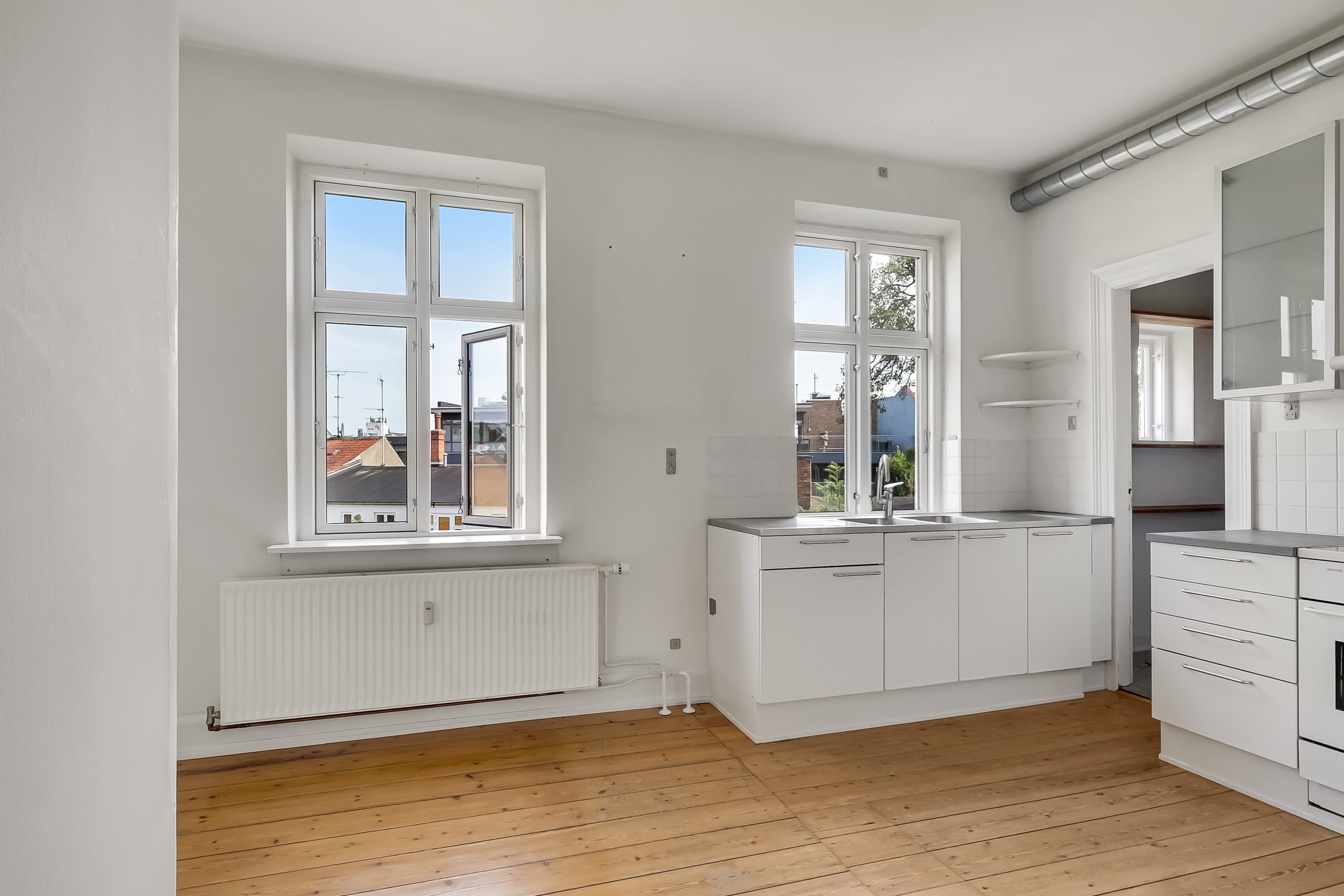 Fremhævet køkken billede i fuldskærmstilstand. Billede af Pjentemøllestræde 8, 5700 Svendborg