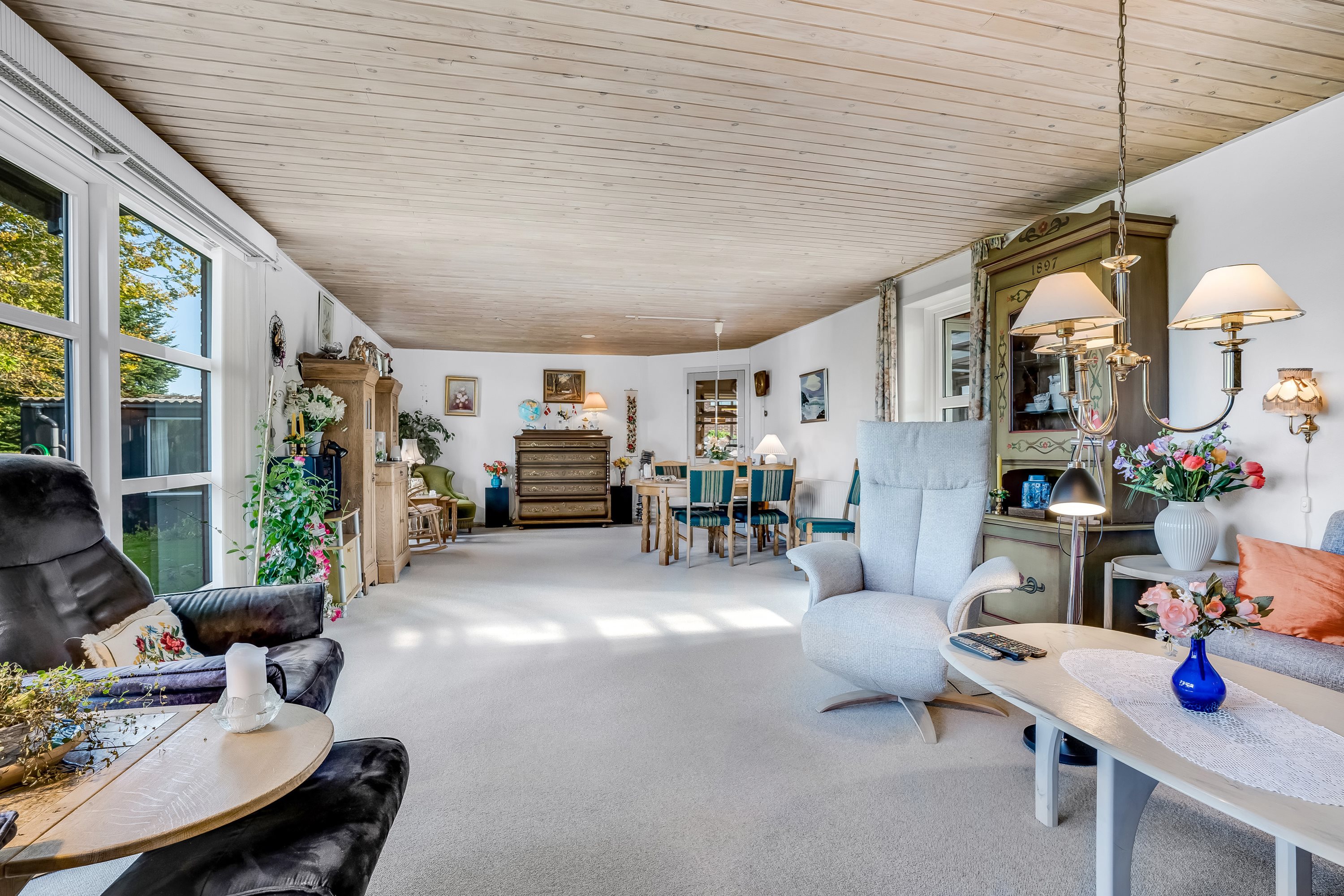 Fremhævet stue billede i fuldskærmstilstand. Billede af Kroghusvej 23, Højmark, 6940 Lem St