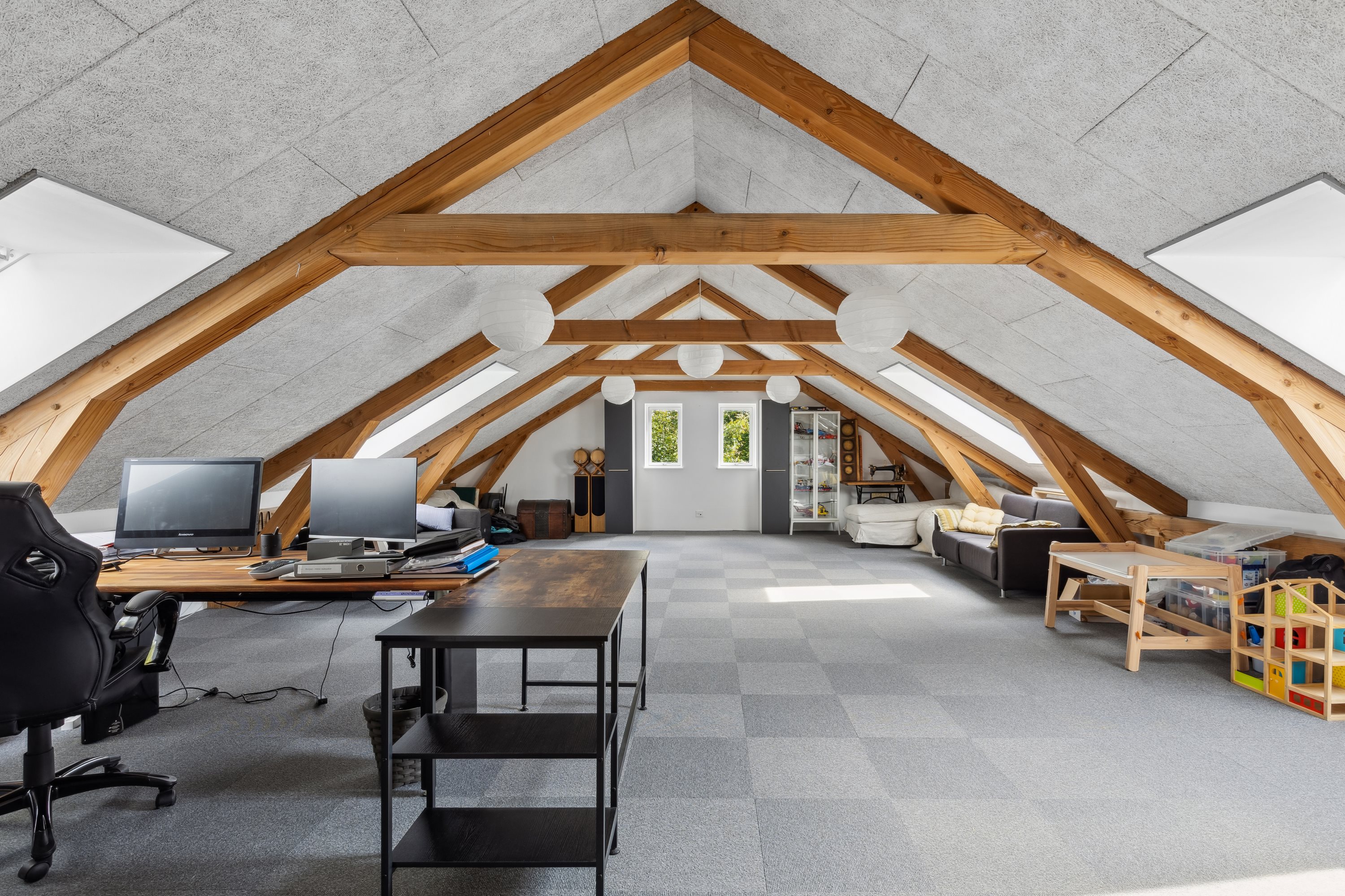 Fremhævet loftsrum billede i fuldskærmstilstand. Billede af Dalbyvej 1, Brå, 8783 Hornsyld