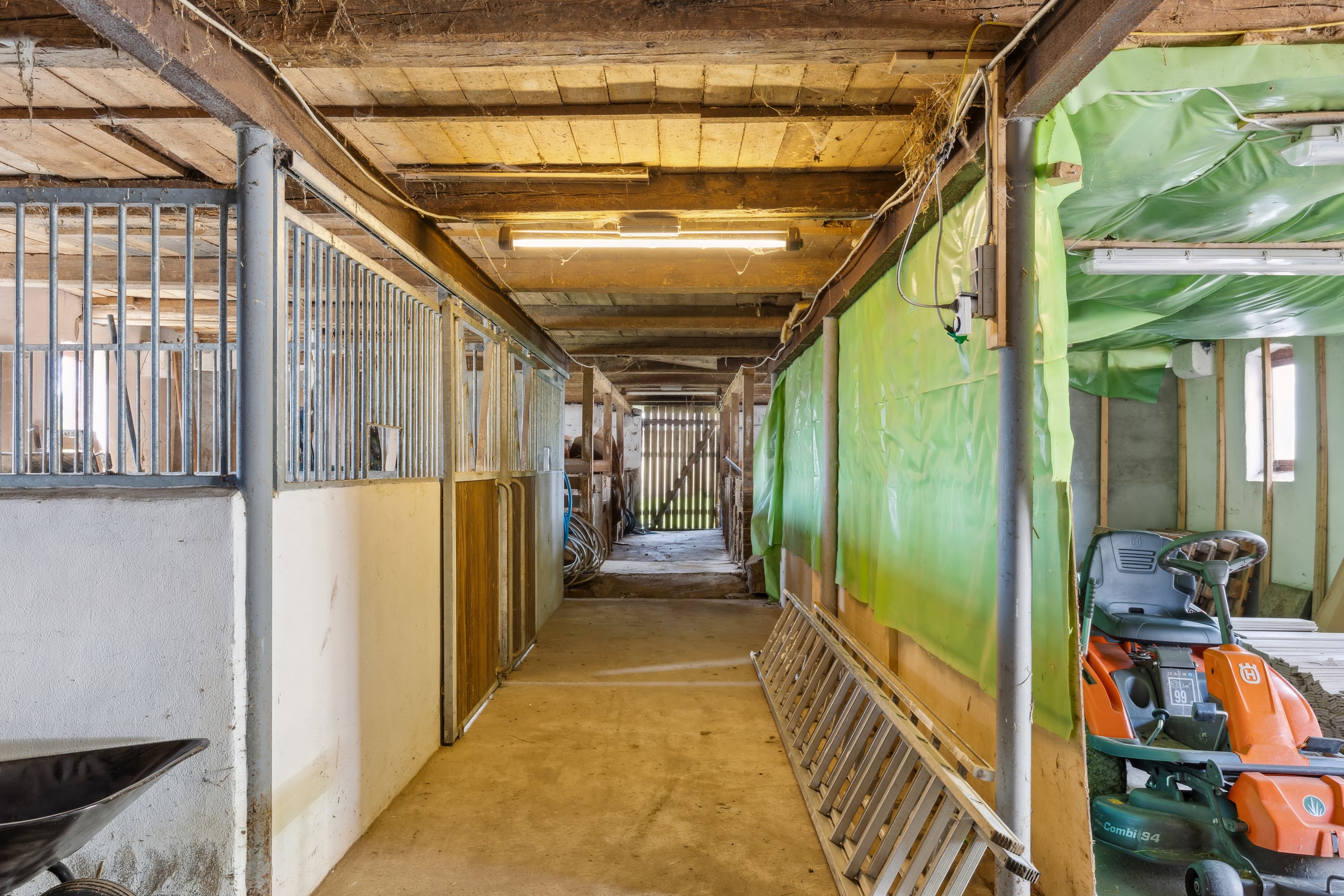 Fremhævet stald billede i fuldskærmstilstand. Billede af Dalbyvej 1, Brå, 8783 Hornsyld