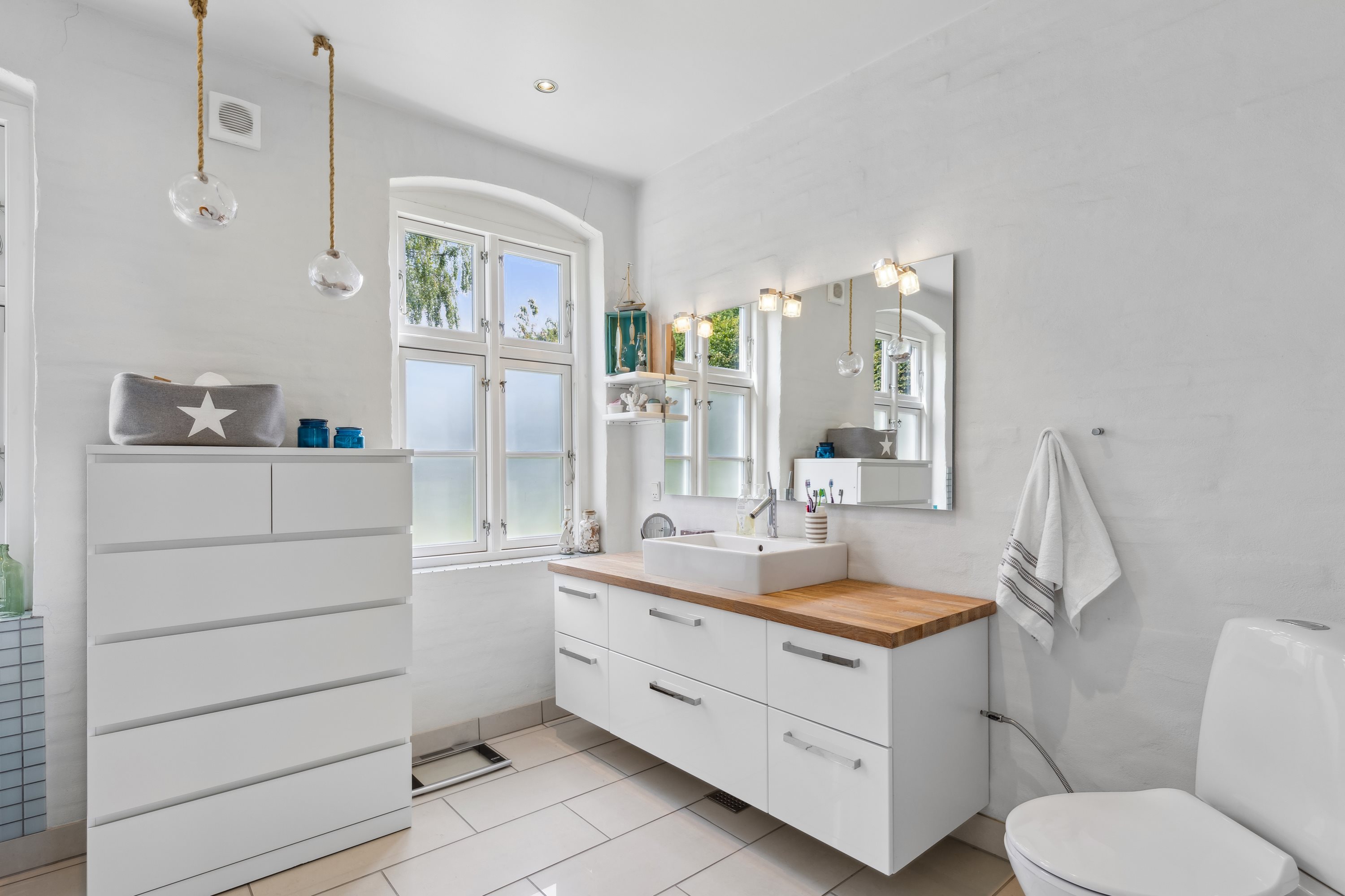 Fremhævet badeværelse billede i fuldskærmstilstand. Billede af Dalbyvej 1, Brå, 8783 Hornsyld