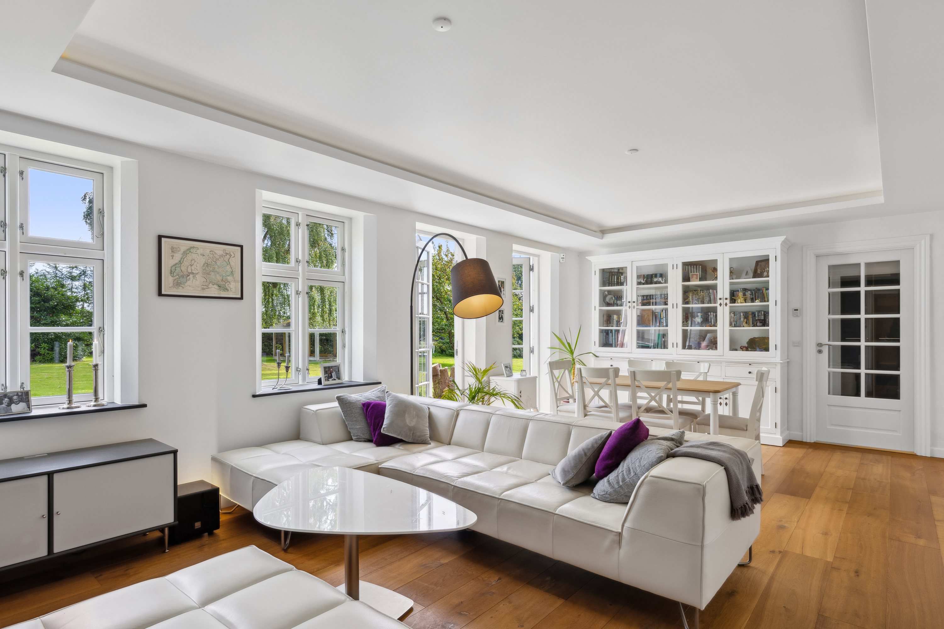 Fremhævet stue billede i fuldskærmstilstand. Billede af Dalbyvej 1, Brå, 8783 Hornsyld