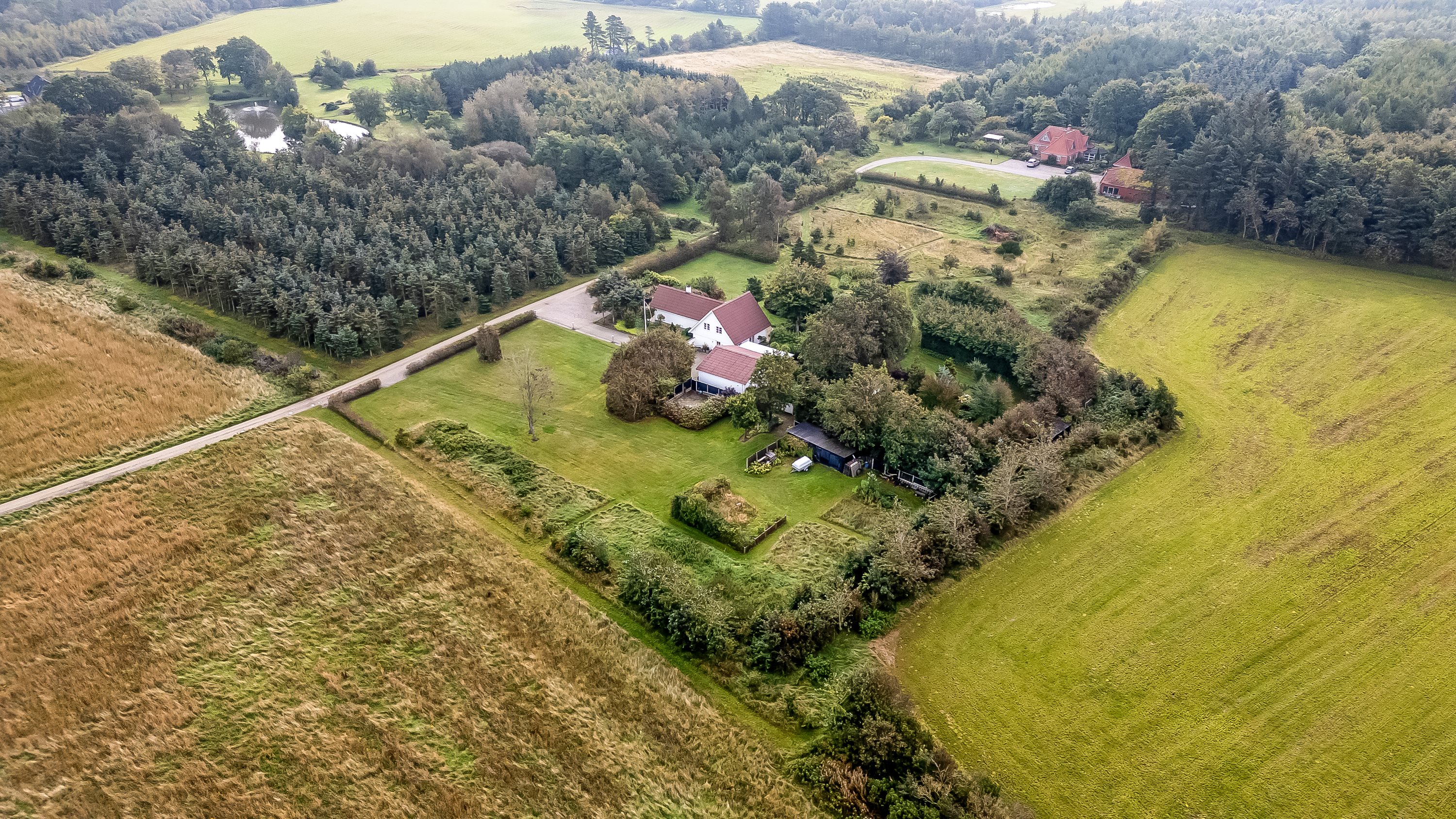 Fremhævet luftfoto billede i fuldskærmstilstand. Billede af Stabyvej 25, Staby, 6990 Ulfborg