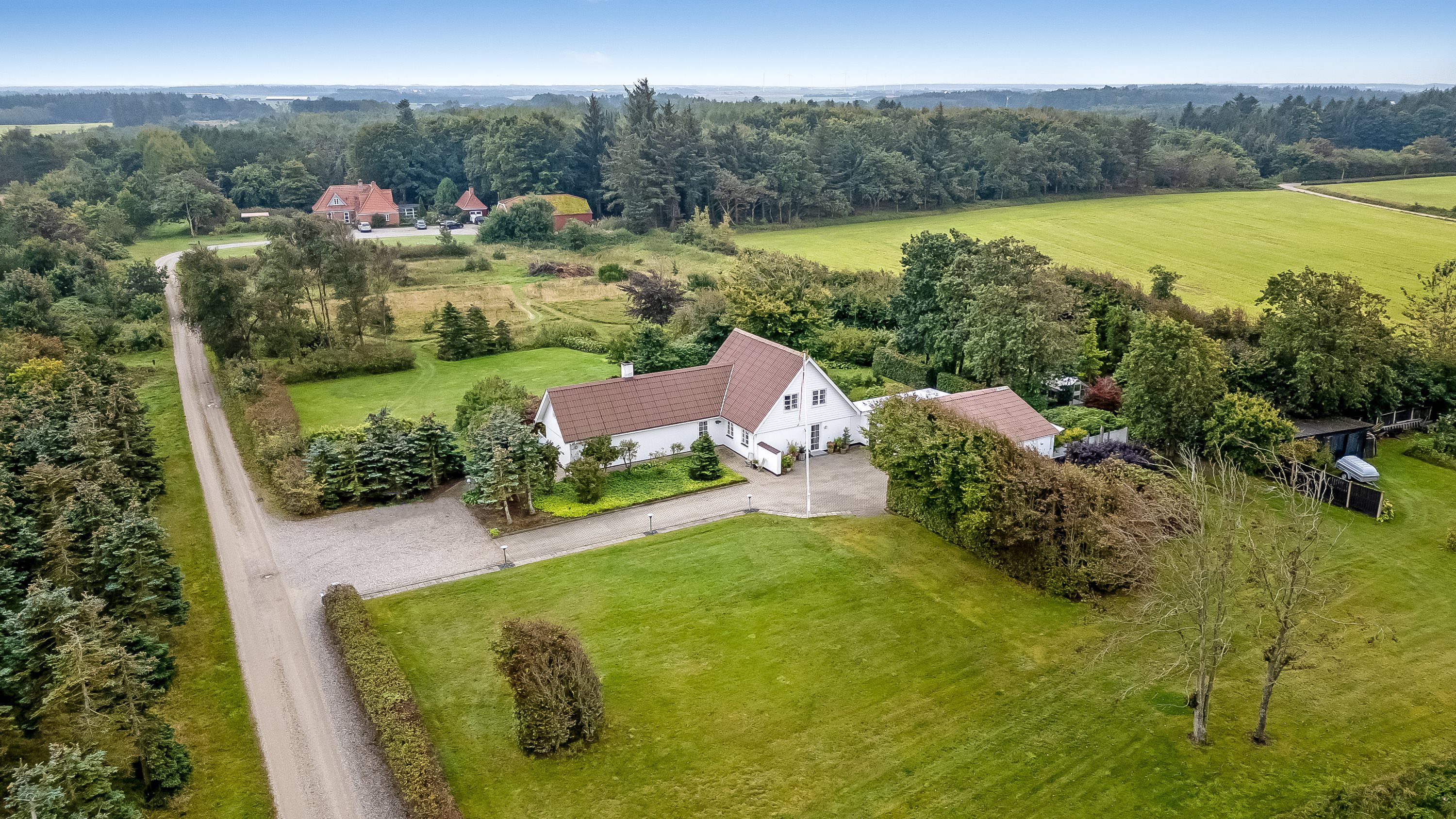 Fremhævet luftfoto billede i fuldskærmstilstand. Billede af Stabyvej 25, Staby, 6990 Ulfborg