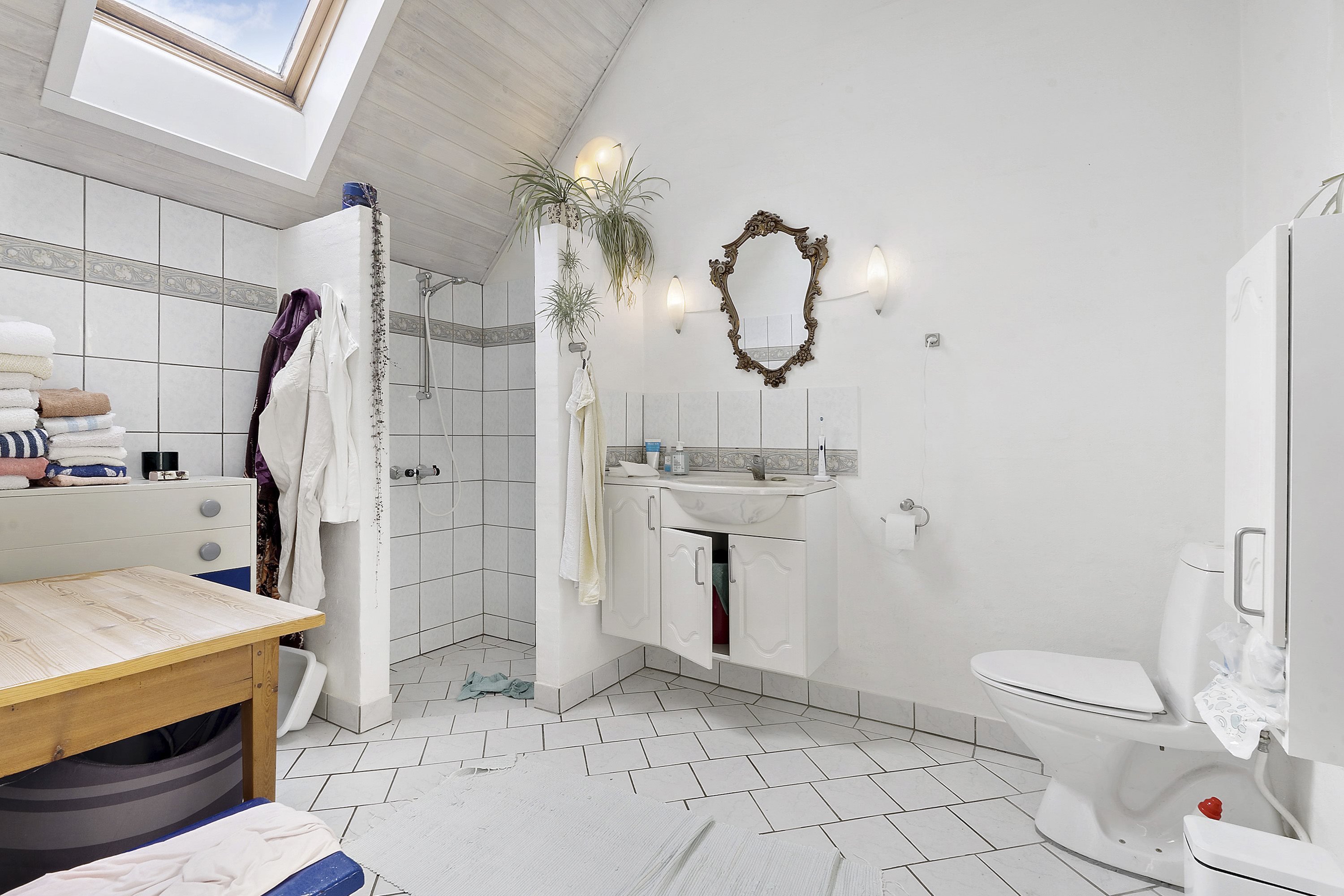 Fremhævet badeværelse billede i fuldskærmstilstand. Billede af Radbyvej 37, Radby, 5672 Broby