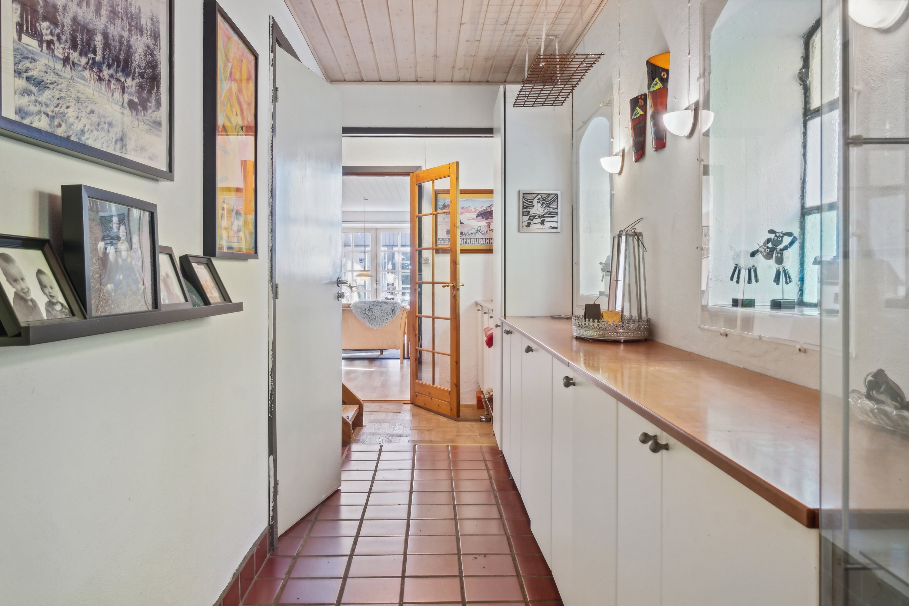 Fremhævet gang billede i fuldskærmstilstand. Billede af Brørupvej 73, Overby, 8732 Hovedgård