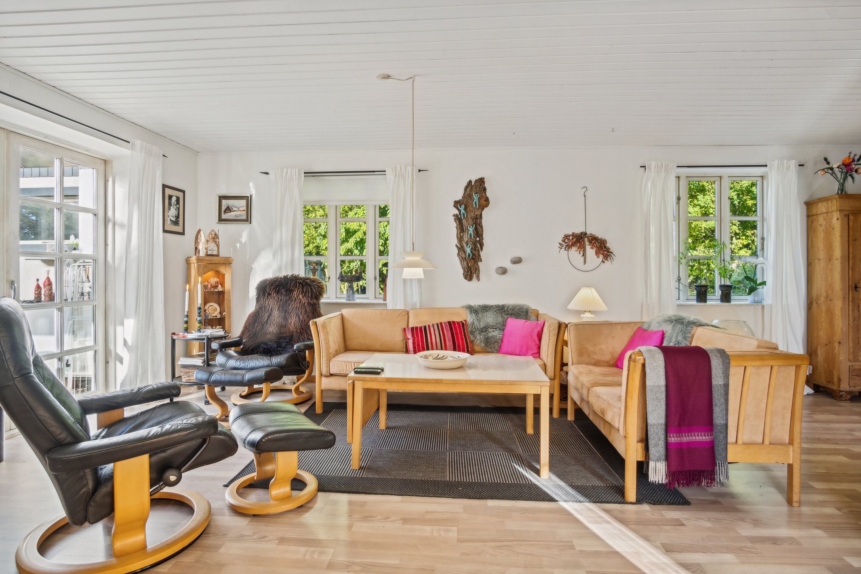 Fremhævet stue billede i fuldskærmstilstand. Billede af Brørupvej 73, Overby, 8732 Hovedgård