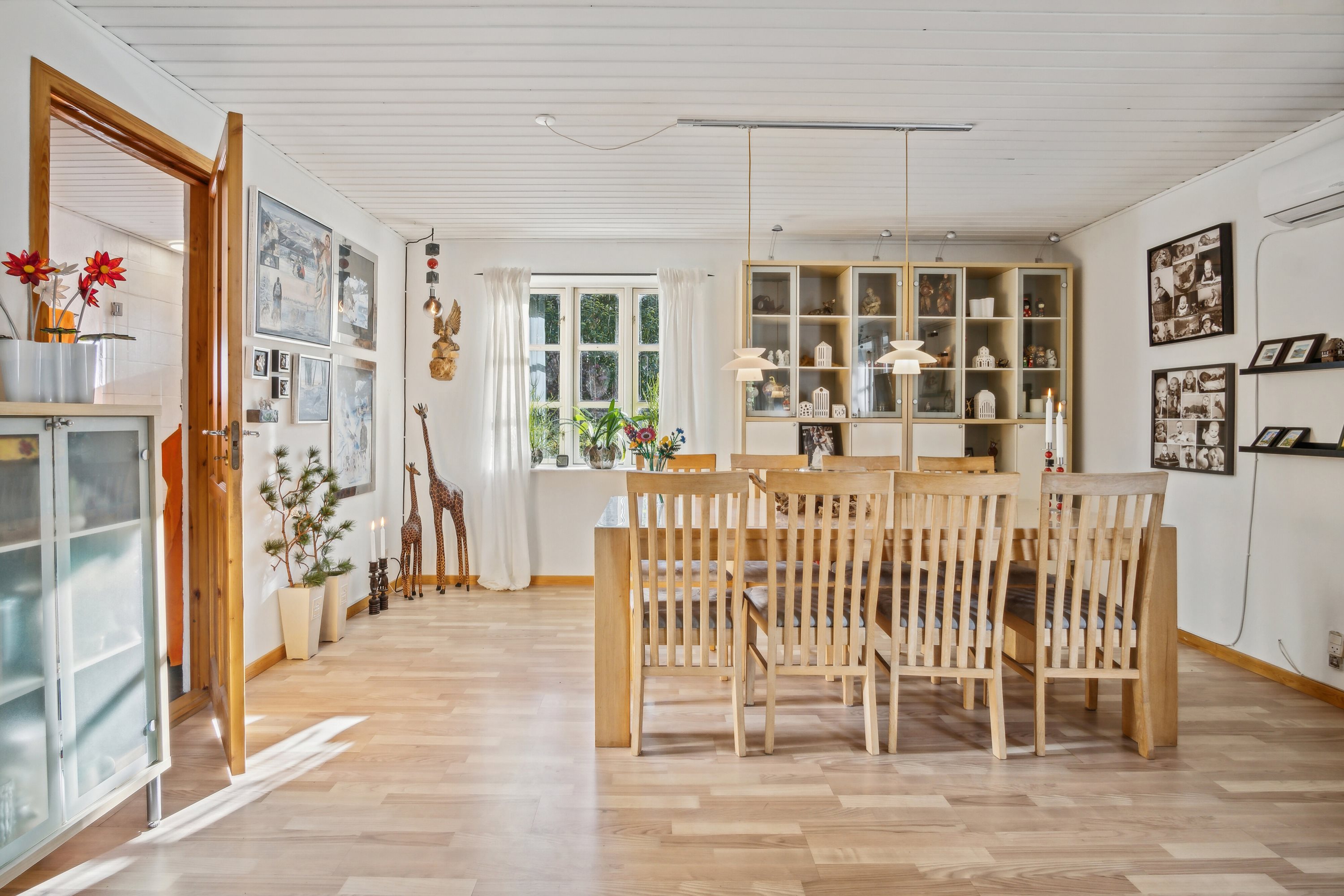 Fremhævet spisestue billede i fuldskærmstilstand. Billede af Brørupvej 73, Overby, 8732 Hovedgård