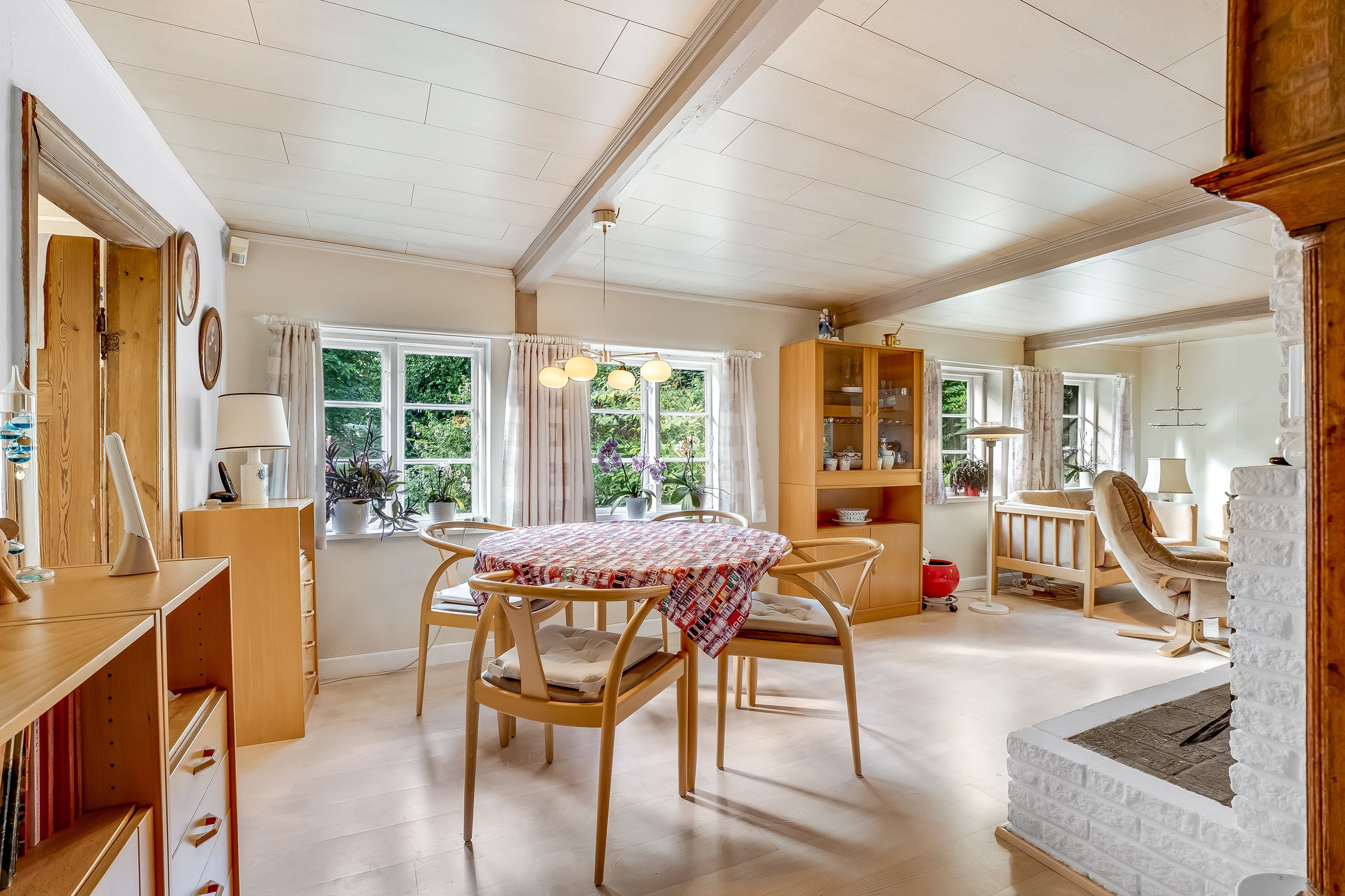 Fremhævet stue billede i fuldskærmstilstand. Billede af Klønge Byvej 10, 4983 Dannemare