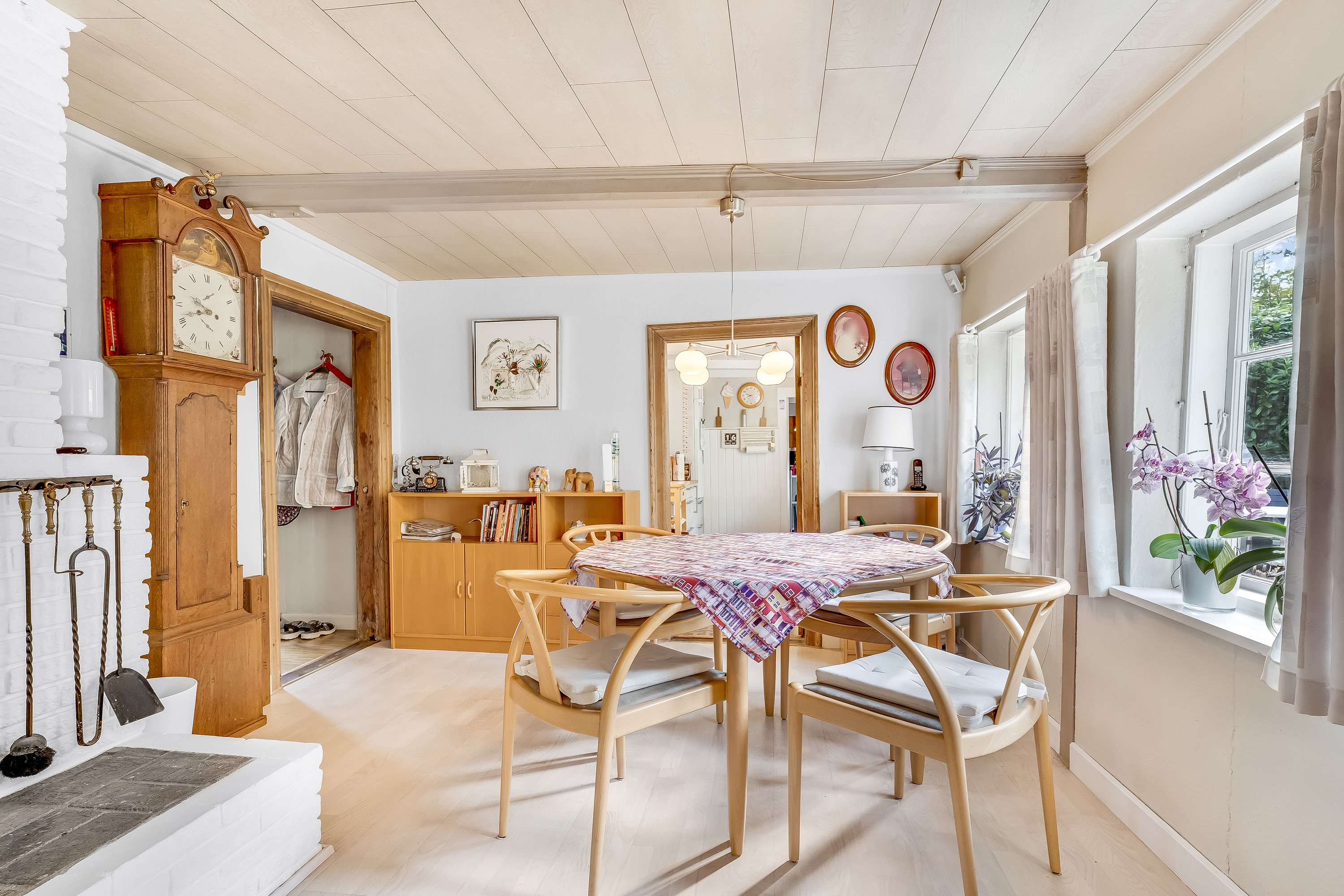 Fremhævet stue billede i fuldskærmstilstand. Billede af Klønge Byvej 10, 4983 Dannemare