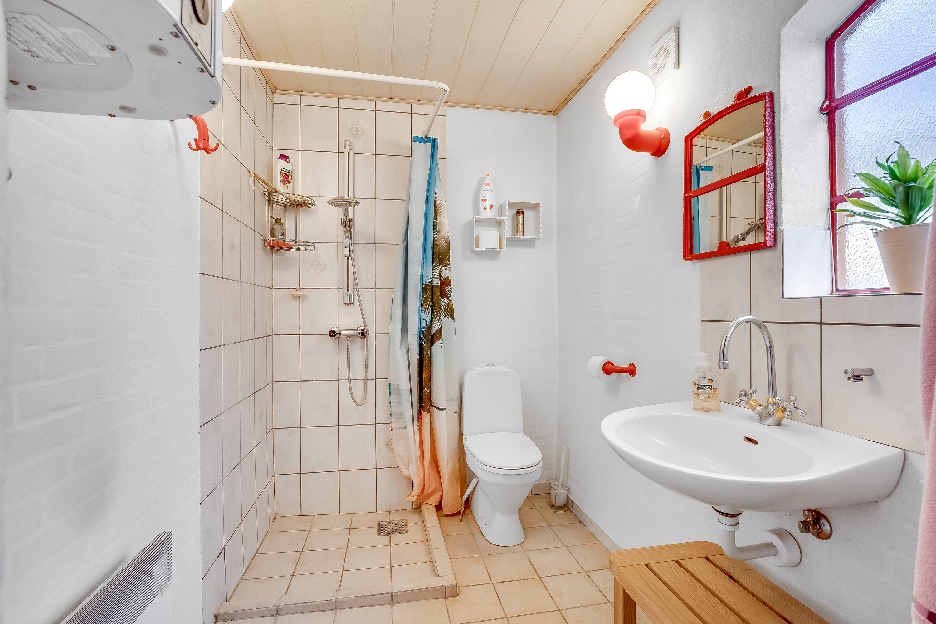 Fremhævet badeværelse billede i fuldskærmstilstand. Billede af Klønge Byvej 10, 4983 Dannemare