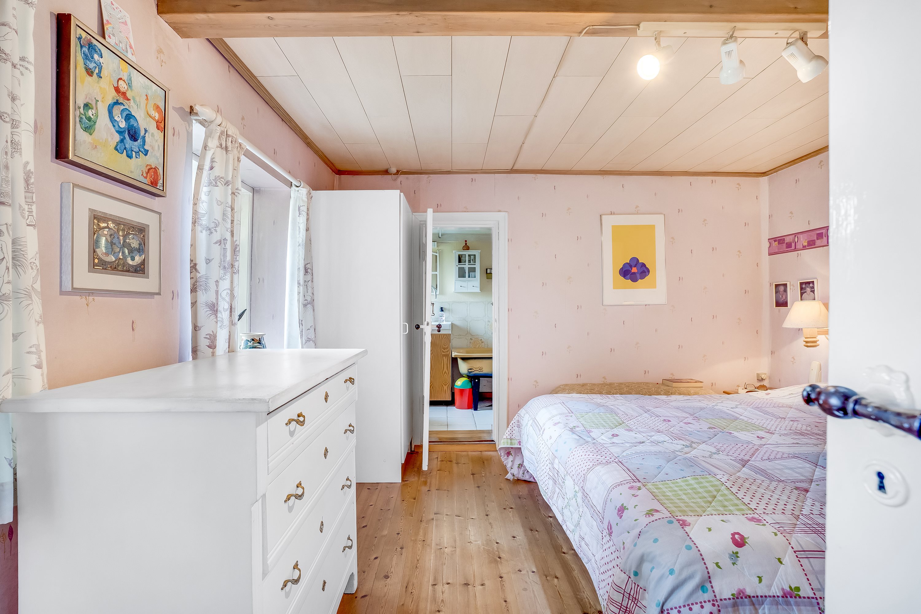 Fremhævet værelse billede i fuldskærmstilstand. Billede af Klønge Byvej 10, 4983 Dannemare