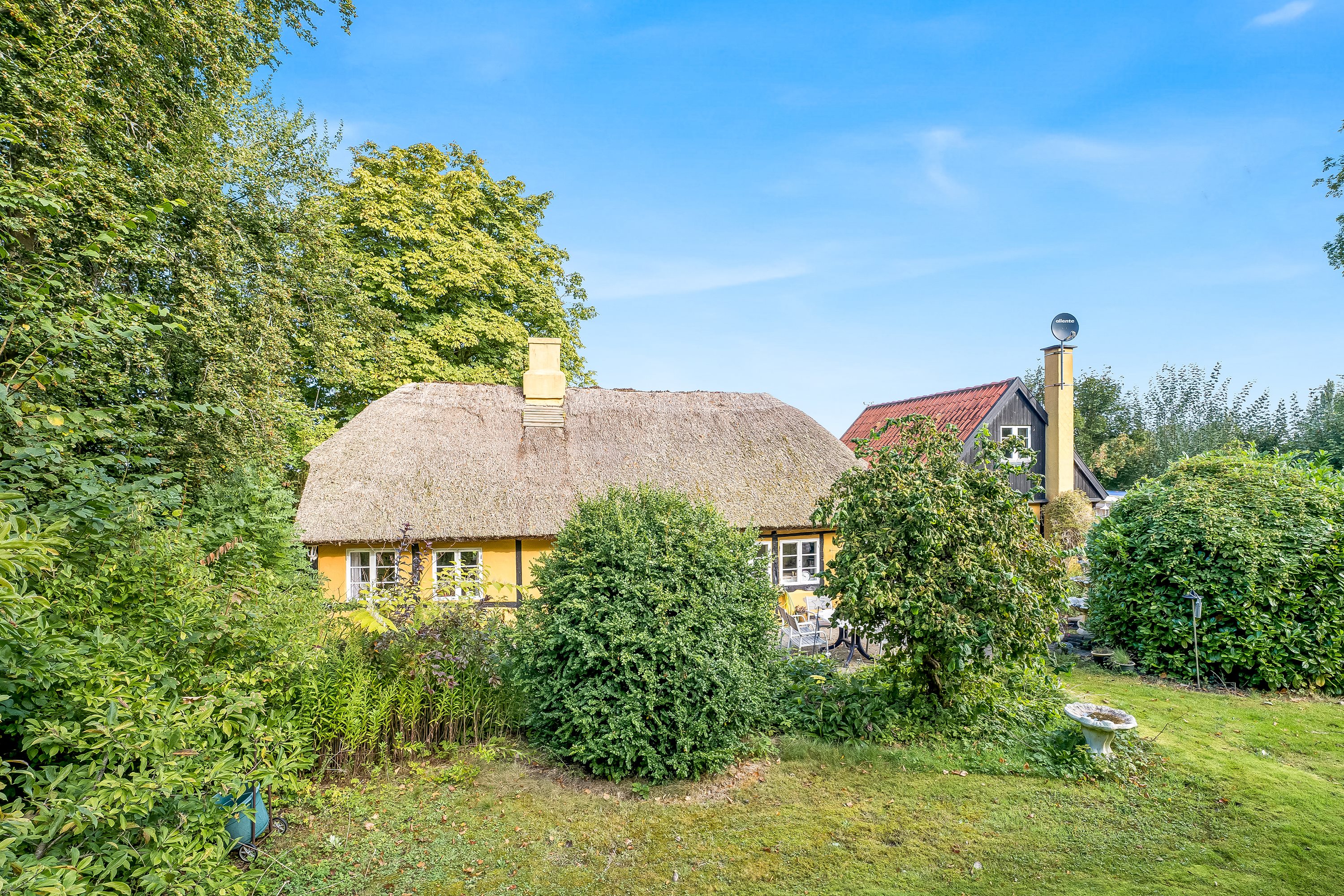 Fremhævet mastefoto billede i fuldskærmstilstand. Billede af Klønge Byvej 10, 4983 Dannemare