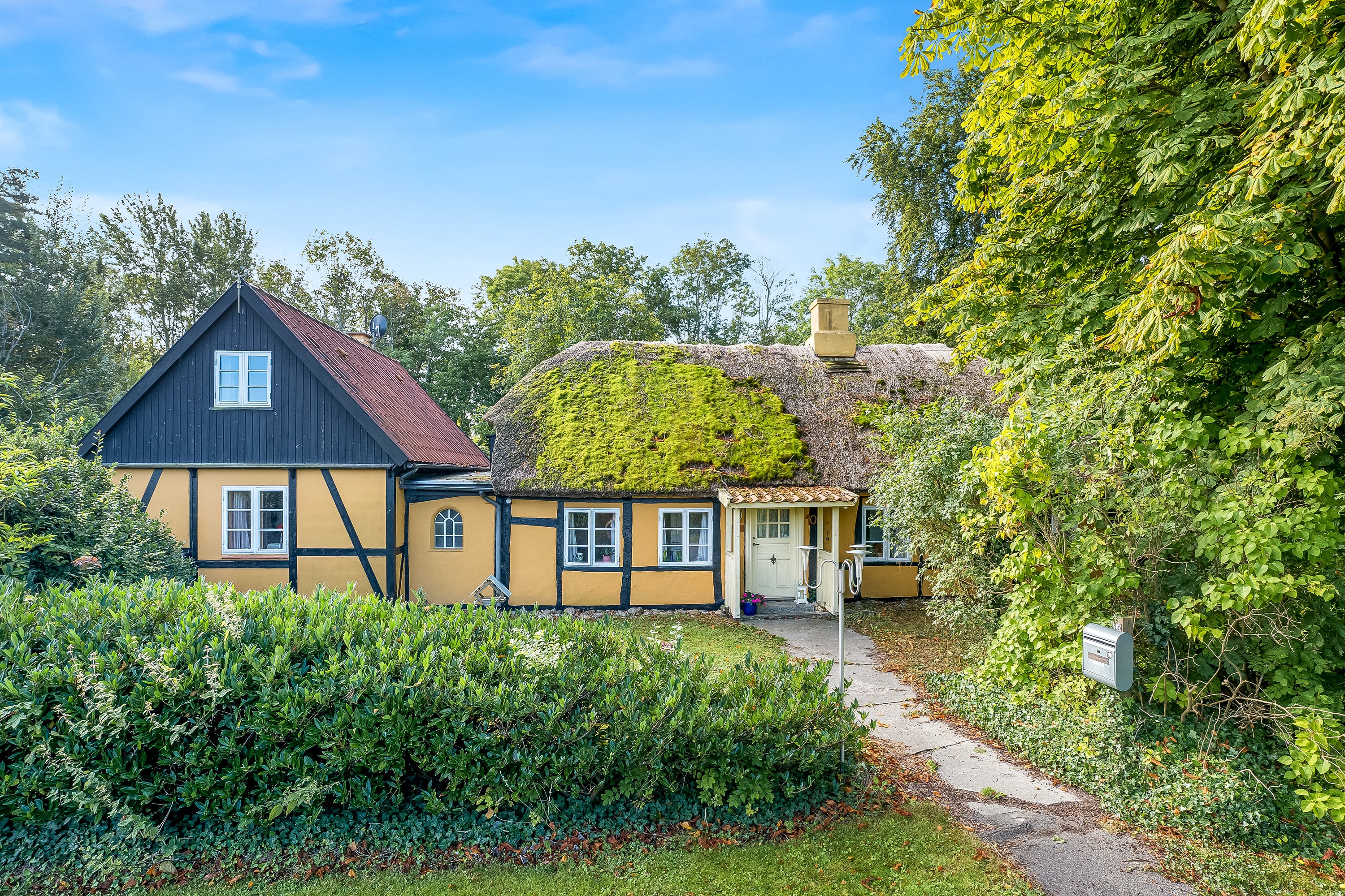 Fremhævet mastefoto billede i fuldskærmstilstand. Billede af Klønge Byvej 10, 4983 Dannemare