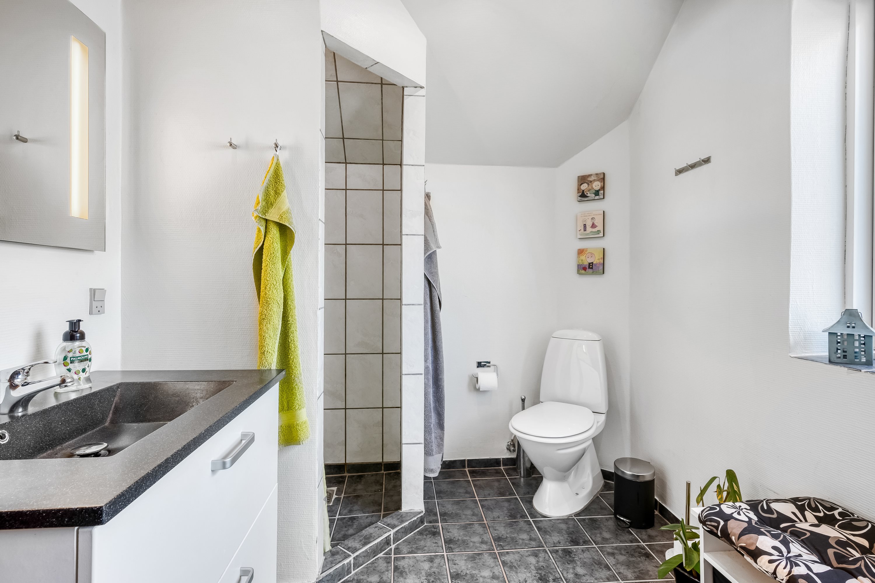 Fremhævet badeværelse billede i fuldskærmstilstand. Billede af Ny Sognstrupvej 11, Nr Felding, 7500 Holstebro