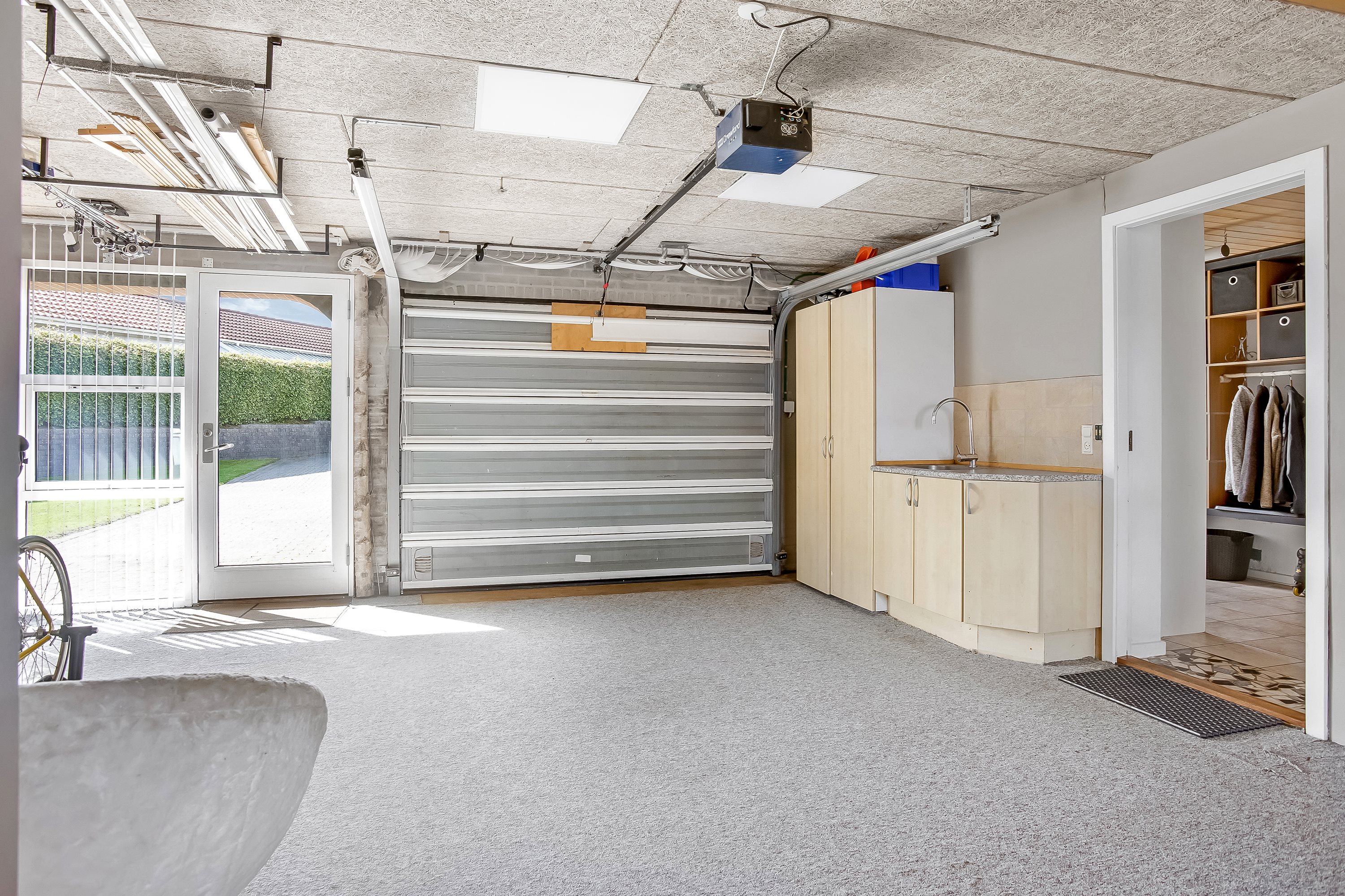 Fremhævet garage billede i fuldskærmstilstand. Billede af Kildevænget 17, 8800 Viborg