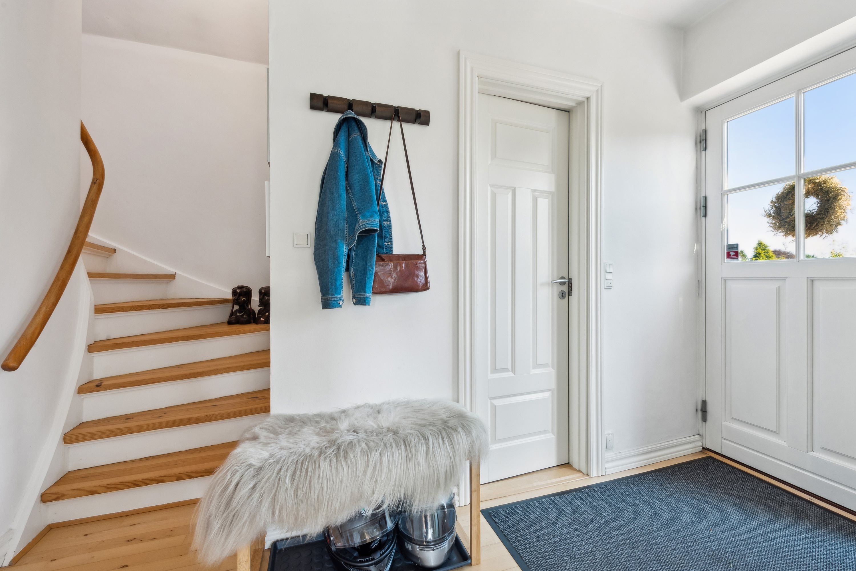 Fremhævet entré billede i fuldskærmstilstand. Billede af Huldbergs Alle 20, 2800 Kongens Lyngby