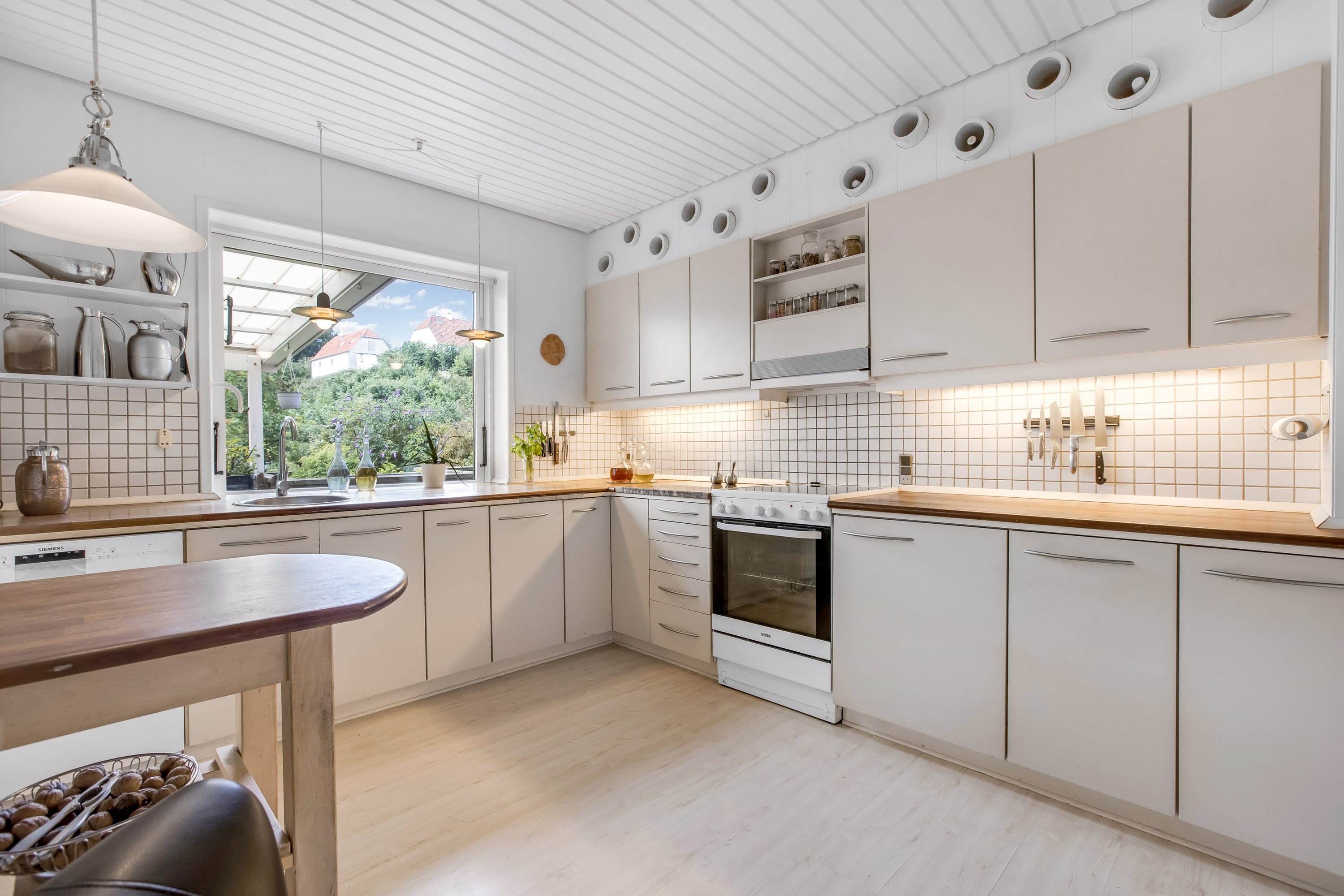 Fremhævet køkken billede i fuldskærmstilstand. Billede af Røsnæsvej 351, 4400 Kalundborg