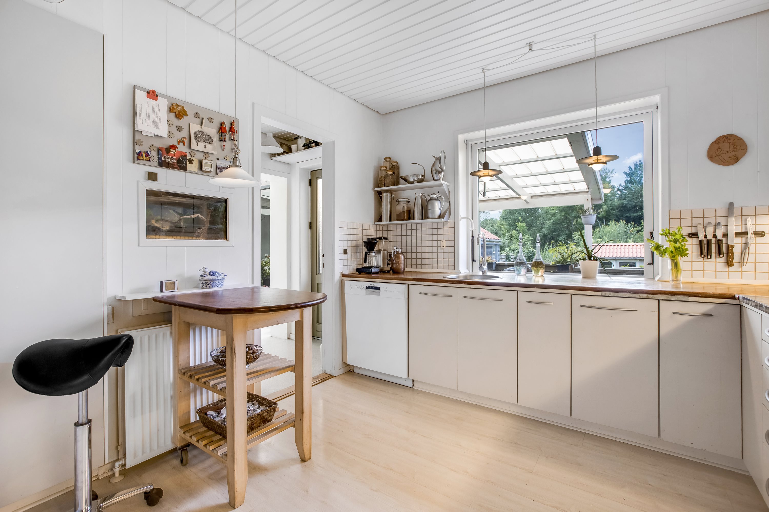 Fremhævet køkken billede i fuldskærmstilstand. Billede af Røsnæsvej 351, 4400 Kalundborg