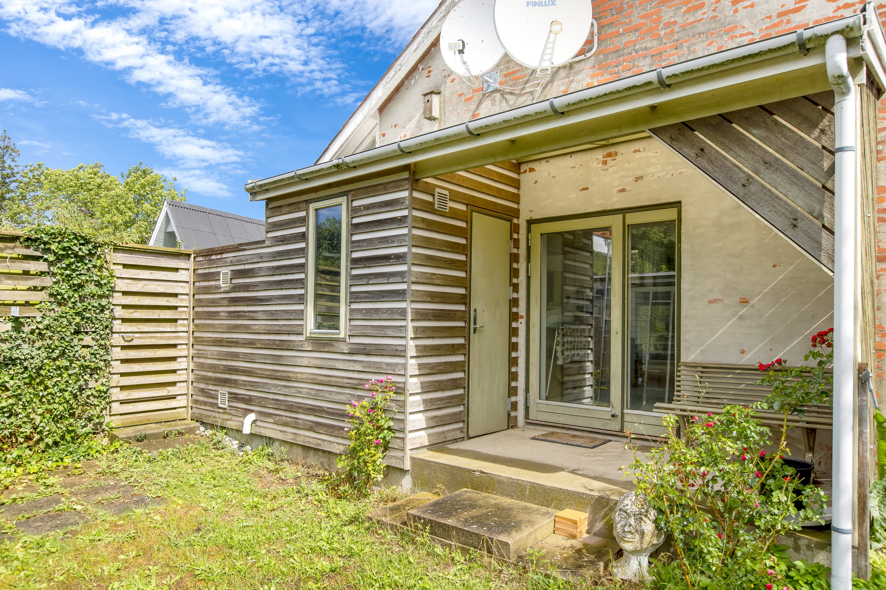 Fremhævet terrasse billede i fuldskærmstilstand. Billede af Røsnæsvej 351, 4400 Kalundborg