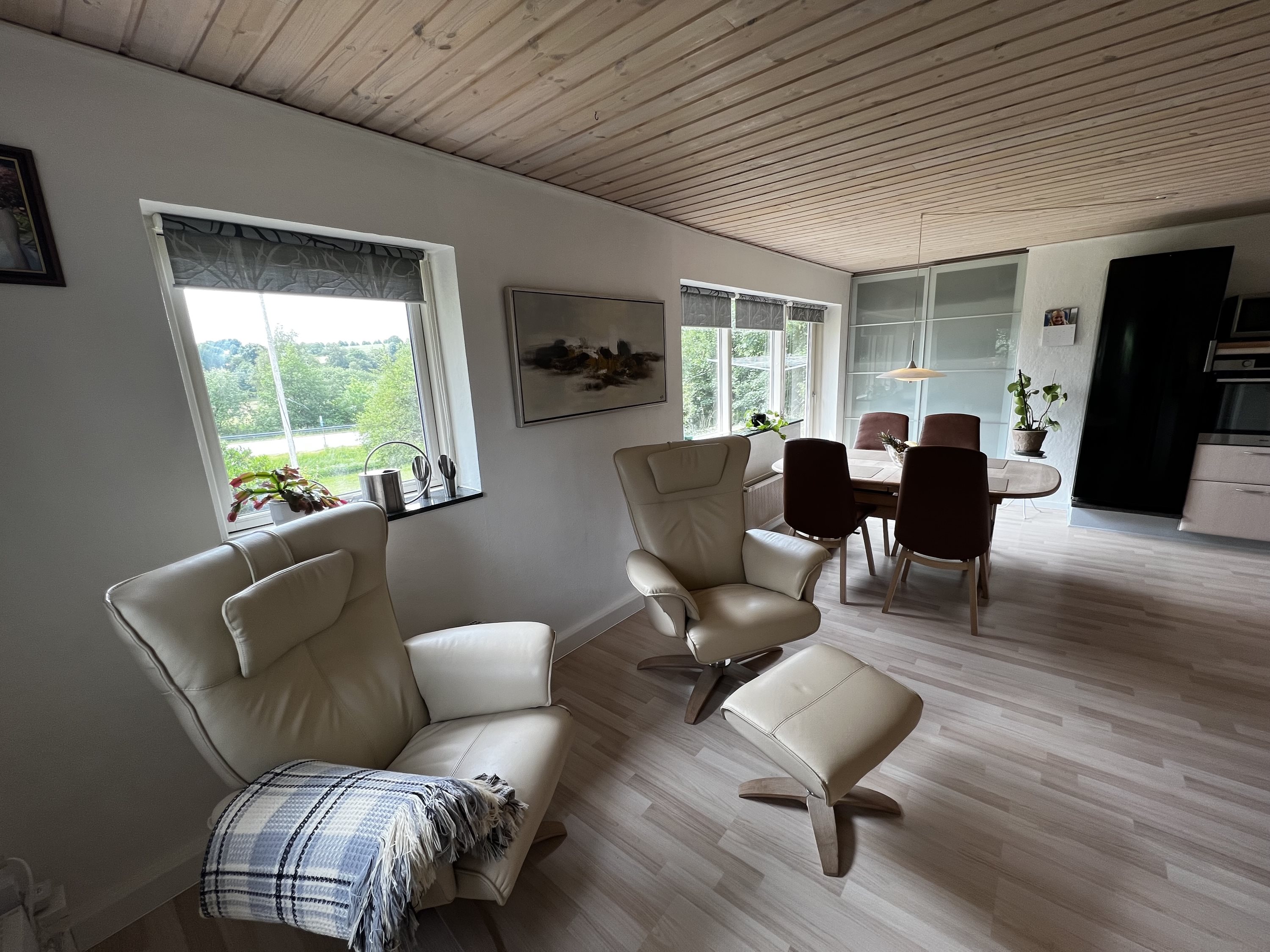 Fremhævet andet billede i fuldskærmstilstand. Billede af Skanderborgvej 145, 8660 Skanderborg